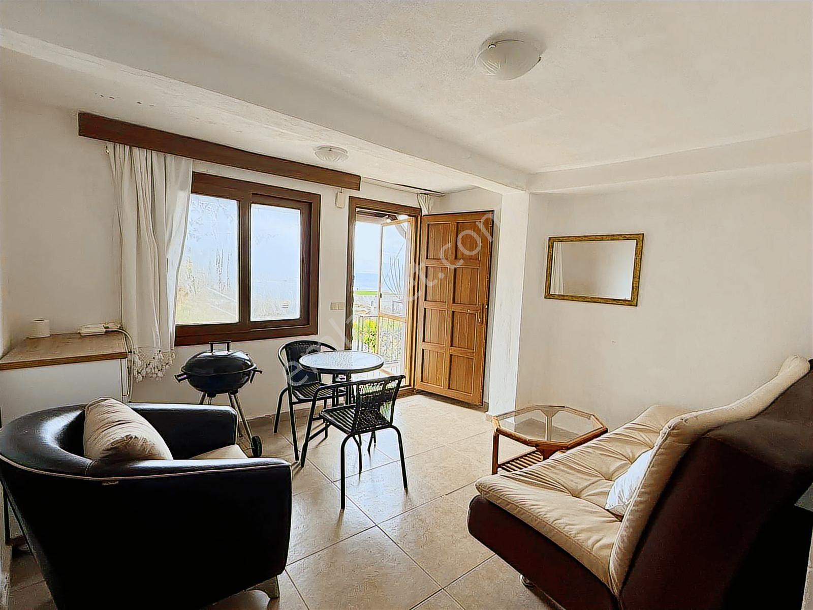 Akyarlar'da Plajlı Site Adalar Ve Deniz Manzaralı Bahçeli Villa - Görsel 28