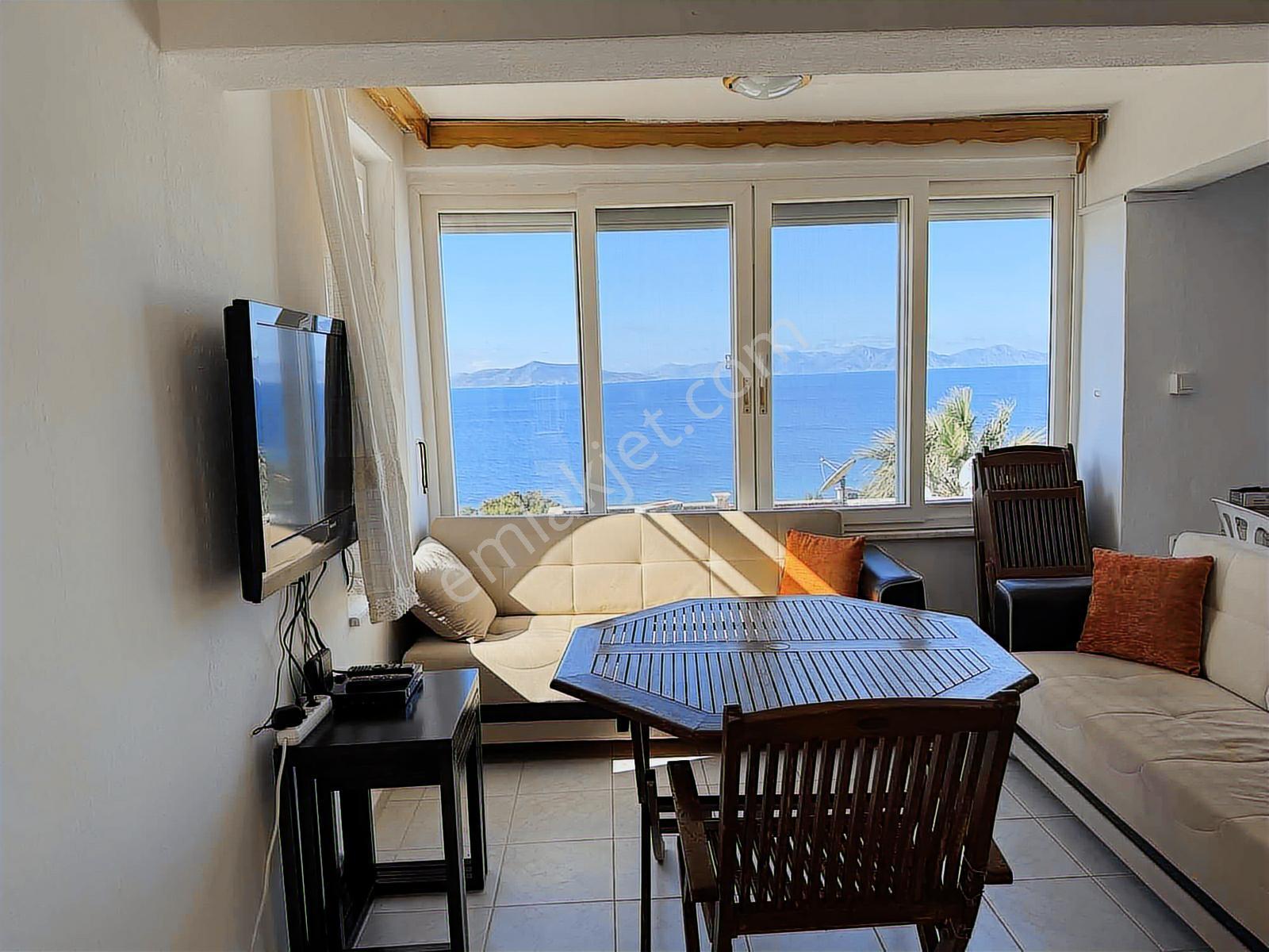 Akyarlar'da Plajlı Site Adalar Ve Deniz Manzaralı Bahçeli Villa - Görsel 16