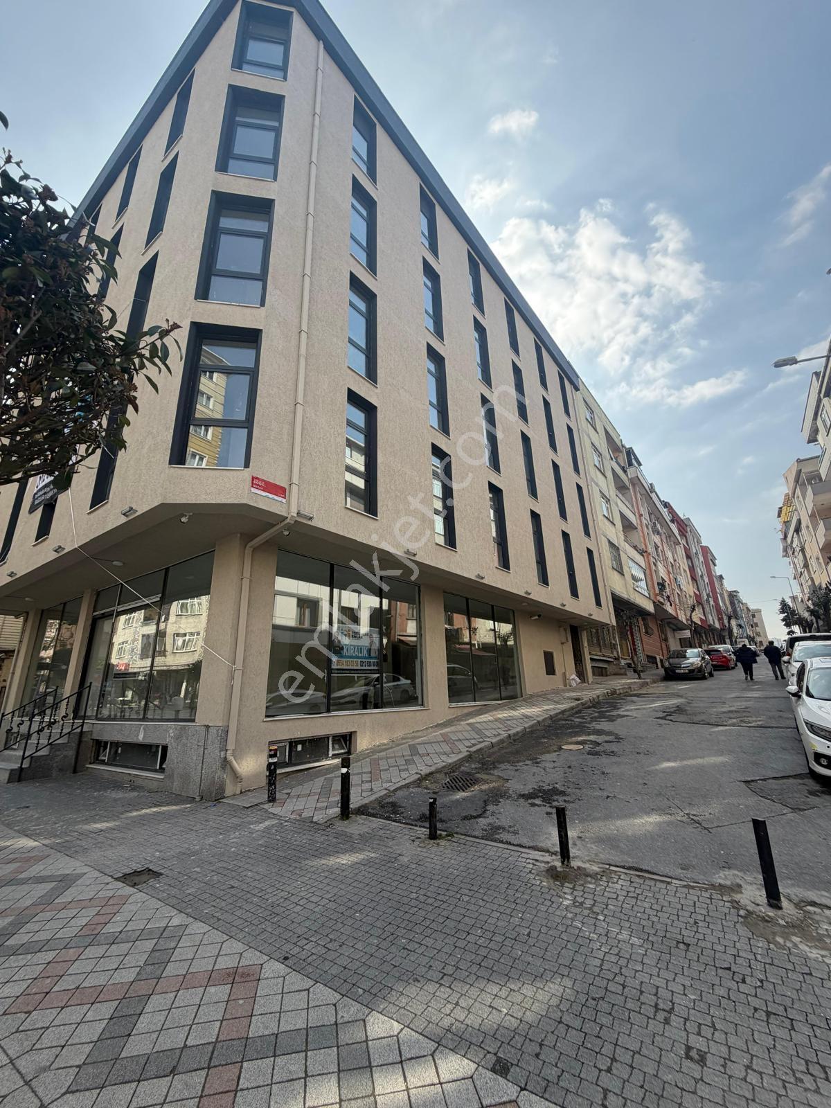 Torunlar'dan Kurumsala Kiralık Dükkan Yenimh Yürüyüş Yolu Cadde - Görsel 12