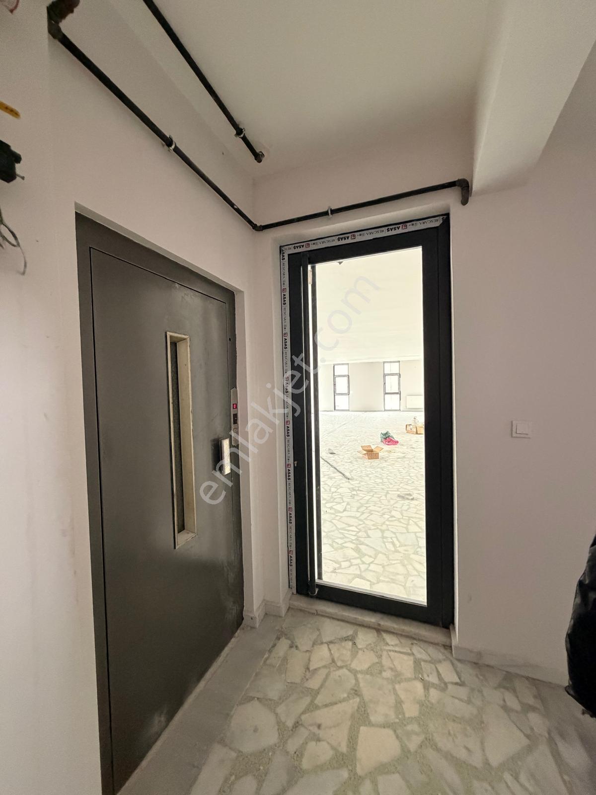 Torunlar'dan Kurumsala Kiralık Dükkan Yenimh Yürüyüş Yolu Cadde - Görsel 16