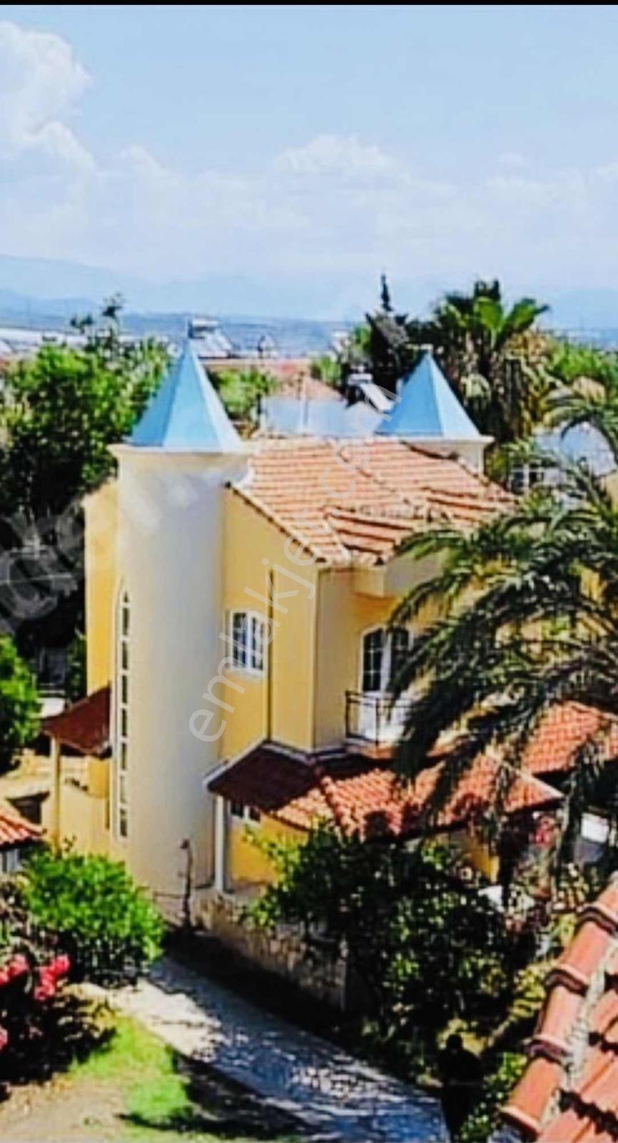 Kızılağaç Da Sahile Yürüme Mesafesinde Kiralık Villla