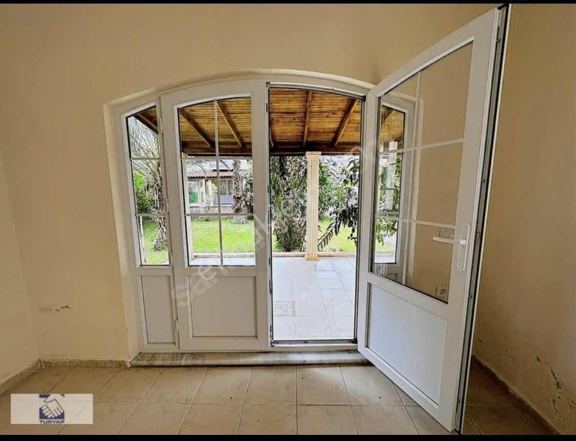 Kızılağaç Da Sahile Yürüme Mesafesinde Kiralık Villla - Görsel 21