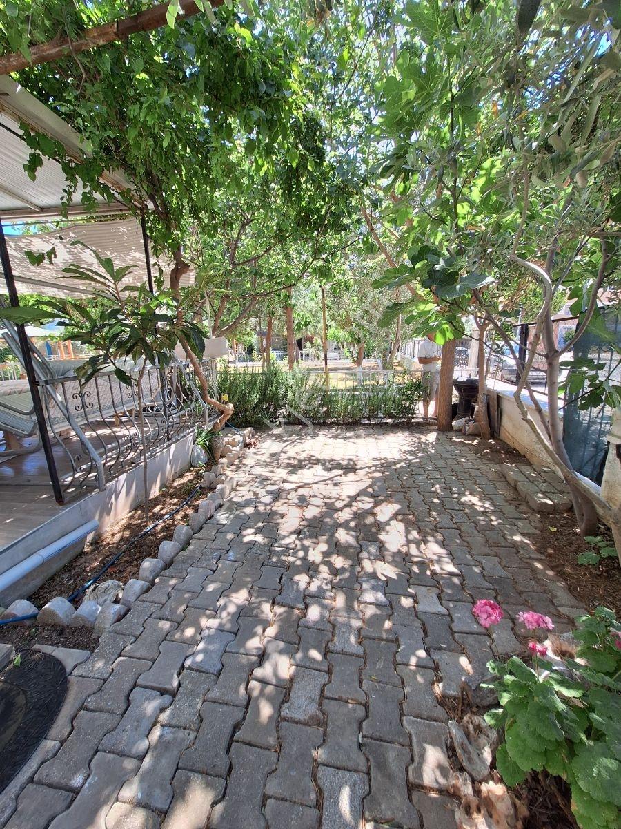 Fırsat !! Didim'in Nezih Mevkisi Eşyalı Merkezi 3+1 Köşe Villa - Görsel 4