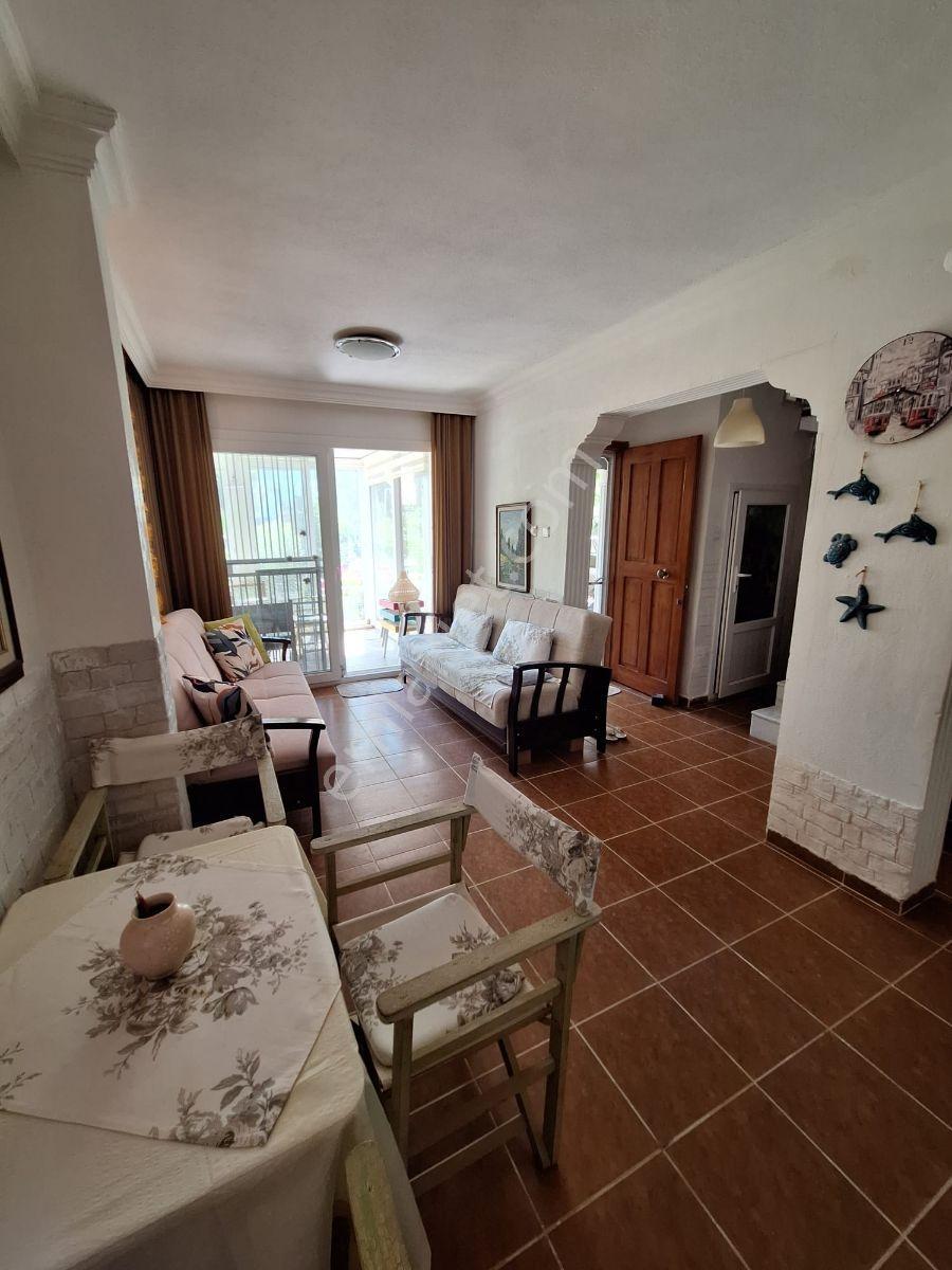 Fırsat !! Didim'in Nezih Mevkisi Eşyalı Merkezi 3+1 Köşe Villa - Görsel 24