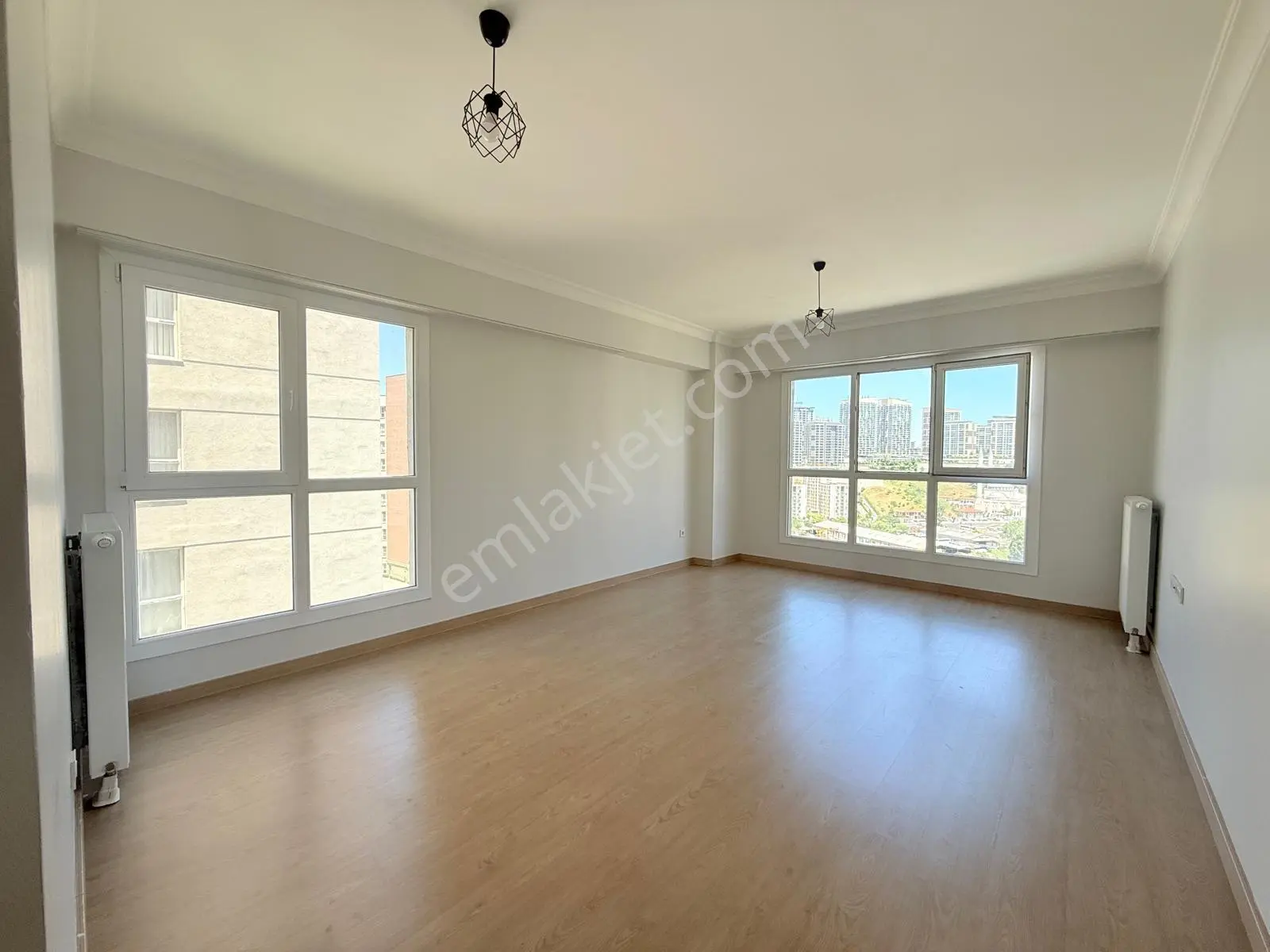 Eyüpsultan Çırçır Mahllesi Yeni Eyüp Evleri-1 / 2+1-75m²-kat / 1
