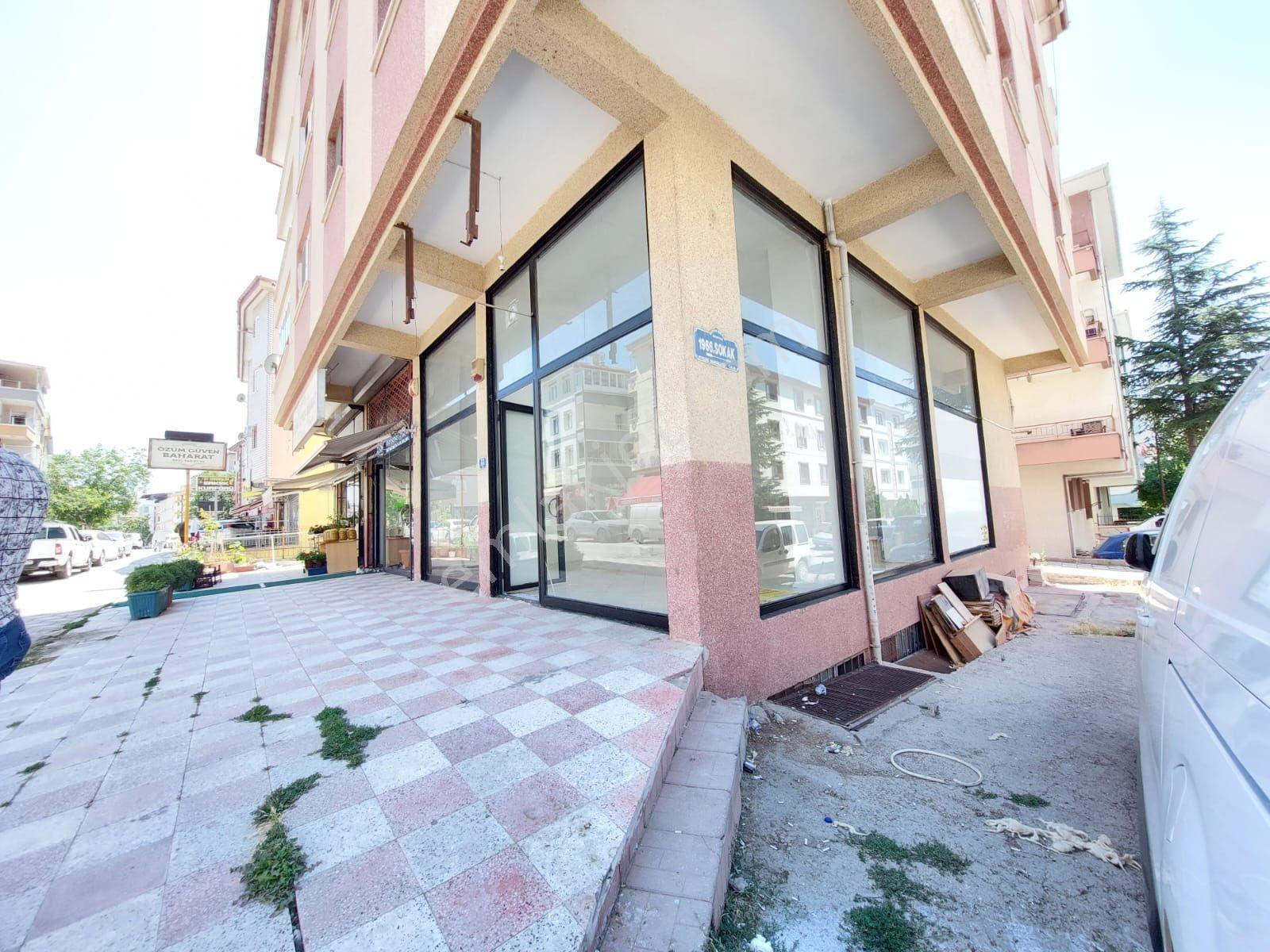 Murat Türkmen'den -kiralık- Etimesgut_piyade Mah. Merkezi_yerde Köşe_başı 65-m2_dükkan - Görsel 9