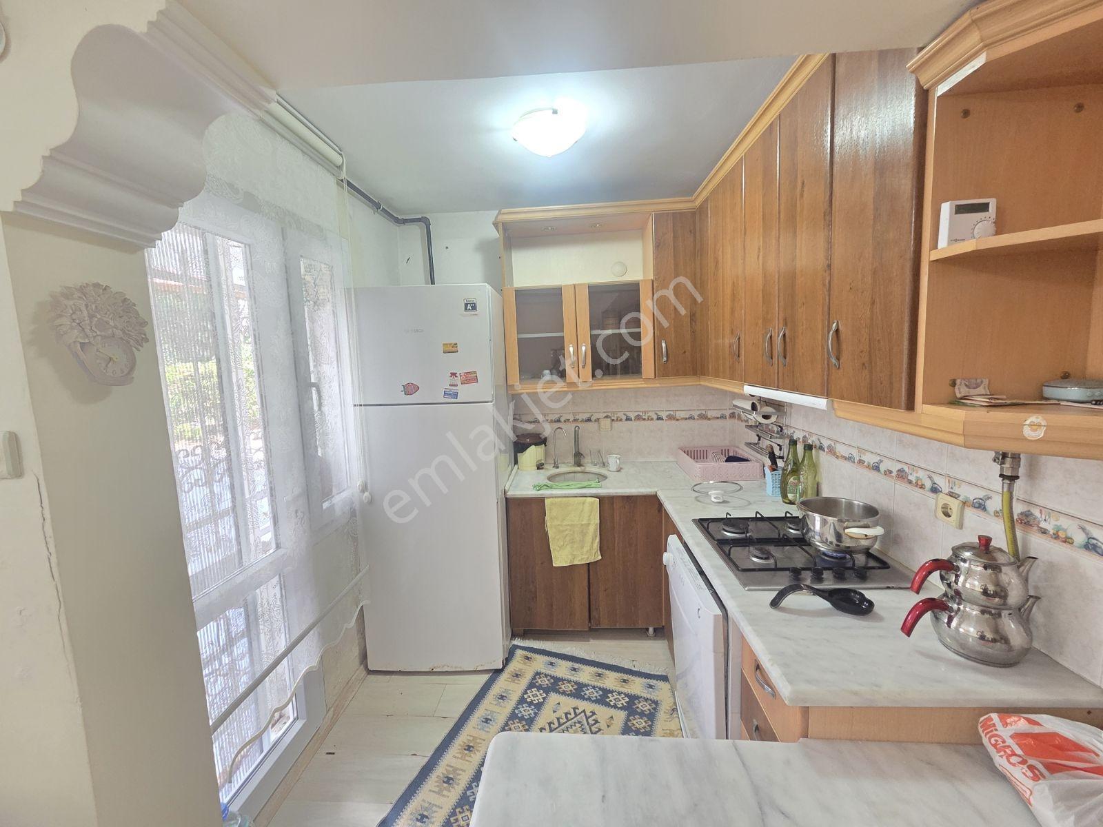 Yenifoça Marina Yakını Bahçeli Eşyalı Kiralık 2+1 Dubleks Villa - Görsel 8