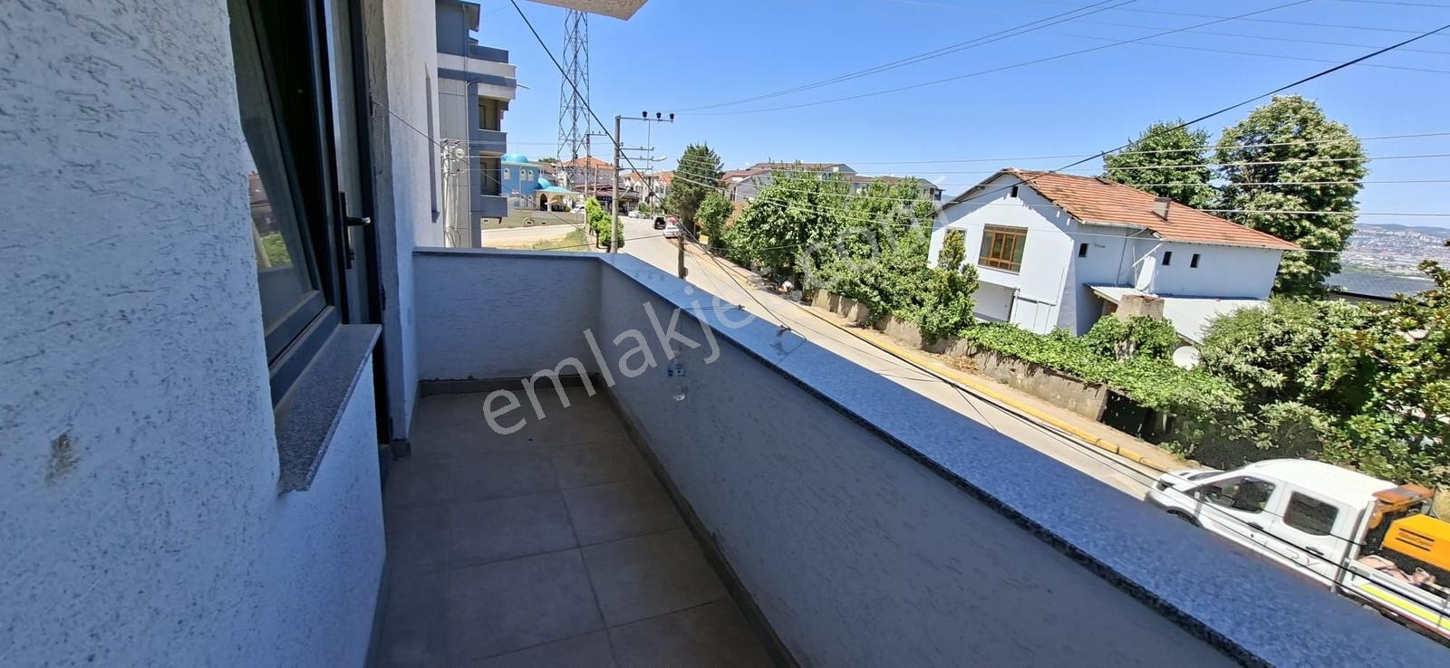 Asies'den Başiskele Yeşilyurt Caddesinde 2+1 Sıfır Kiralık Daire - Görsel 22