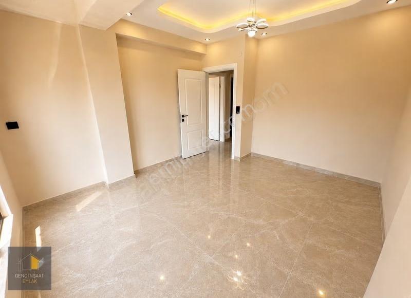 Kocali'nin Merkezinde - Denize 50 Metre Mesafede 4+1 Lüks Villa - Görsel 12