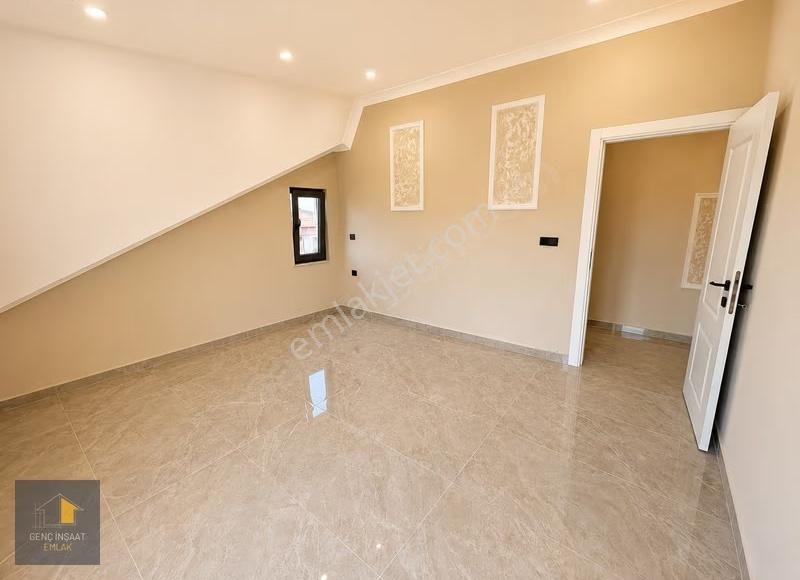 Kocali'nin Merkezinde - Denize 50 Metre Mesafede 4+1 Lüks Villa - Görsel 2