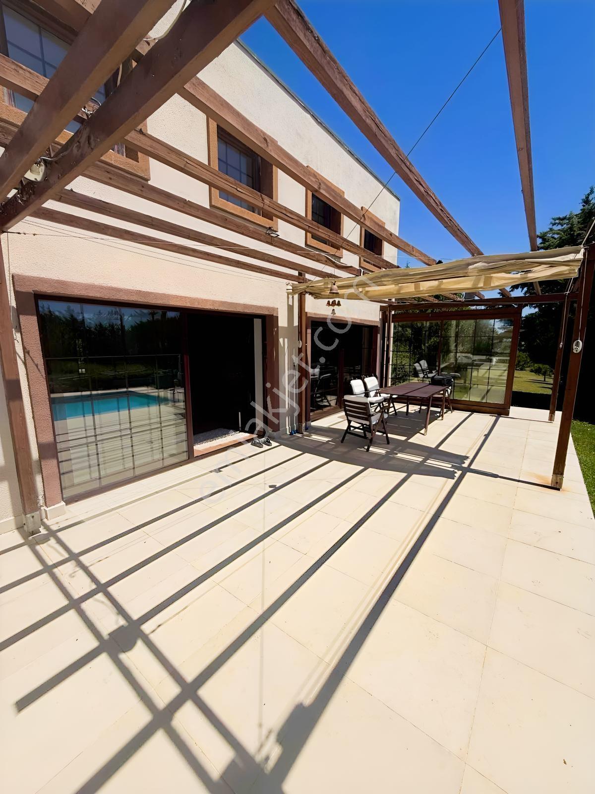 Çatalca Da 9 Dönüm Prestijli Eşsiz Havuzlu Villa - Görsel 18