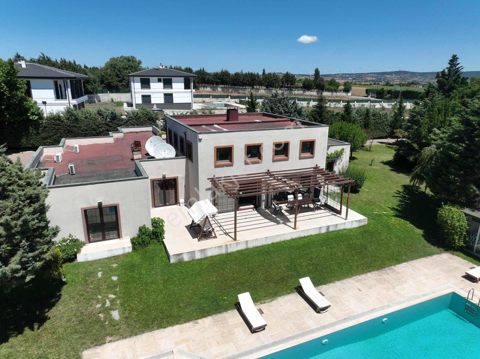 Çatalca Da 9 Dönüm Prestijli Eşsiz Havuzlu Villa - Görsel 15
