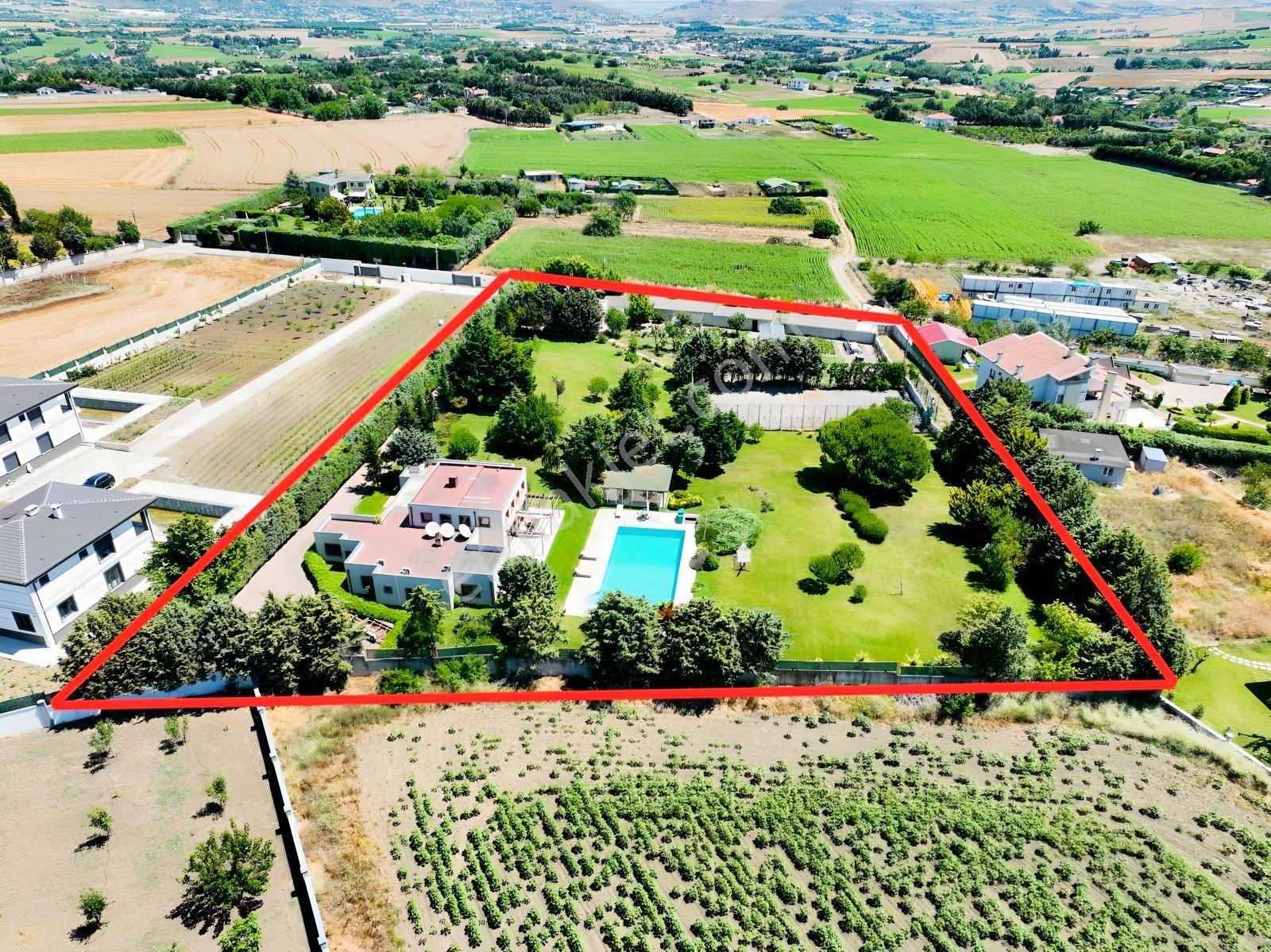 Çatalca Da 9 Dönüm Prestijli Eşsiz Havuzlu Villa - Görsel 7