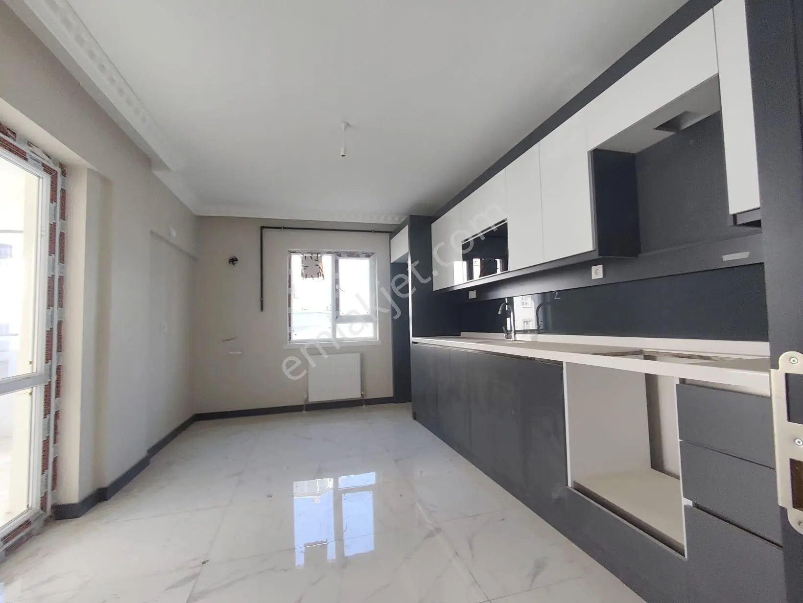 Yılmaz Gayrimenkulden Satılık Bulvar Üzeri 150 M2 3+1 Sıfır Daire - Görsel 2
