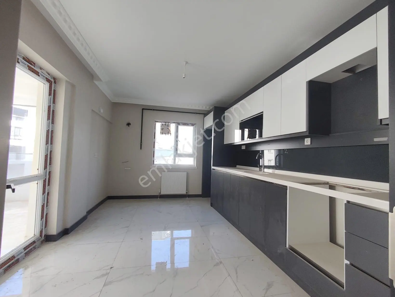 Yılmaz Gayrimenkulden Satılık Bulvar Üzeri 150 M2 3+1 Sıfır Daire - Görsel 35