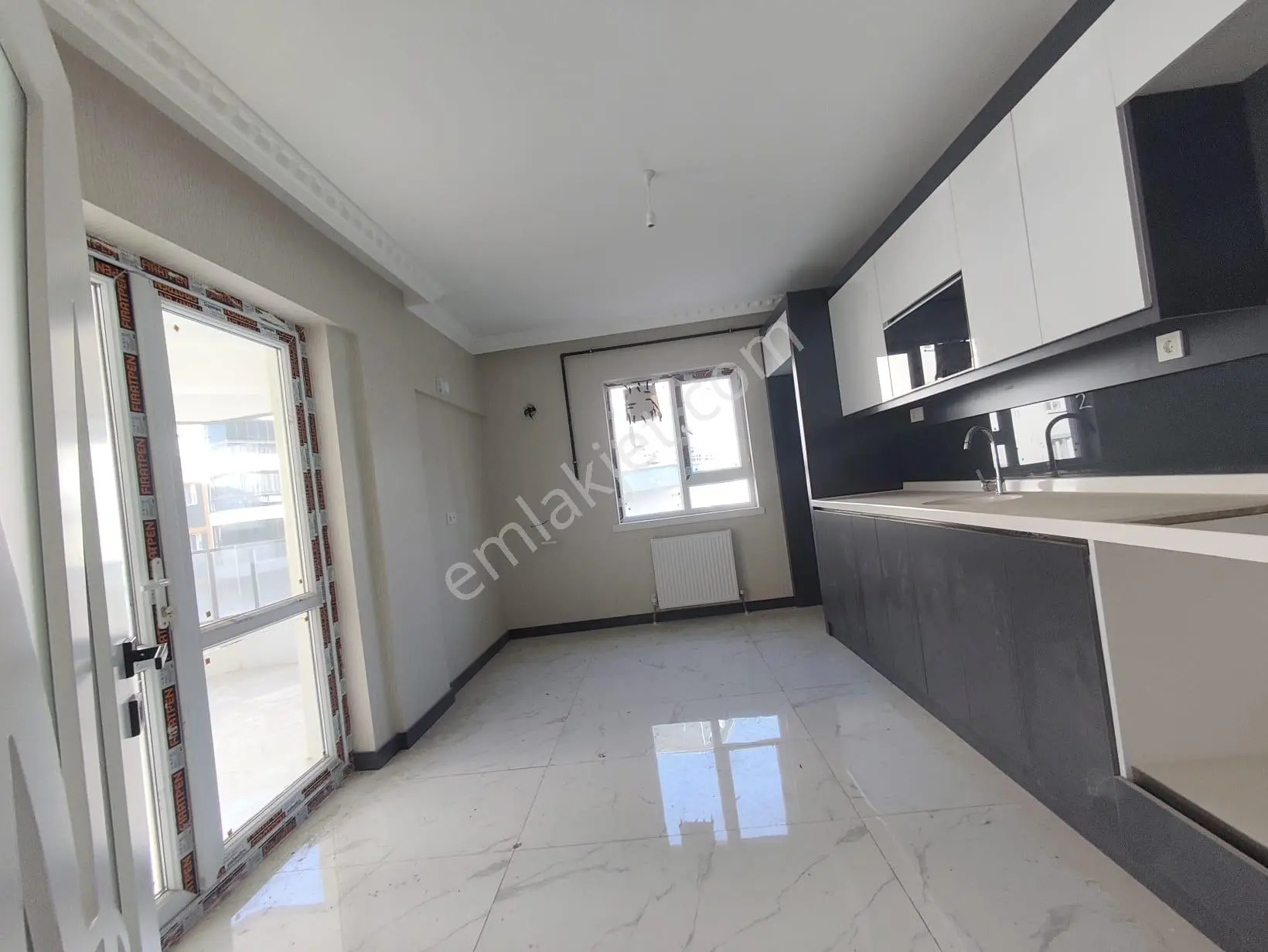 Yılmaz Gayrimenkulden Satılık Bulvar Üzeri 150 M2 3+1 Sıfır Daire - Görsel 15