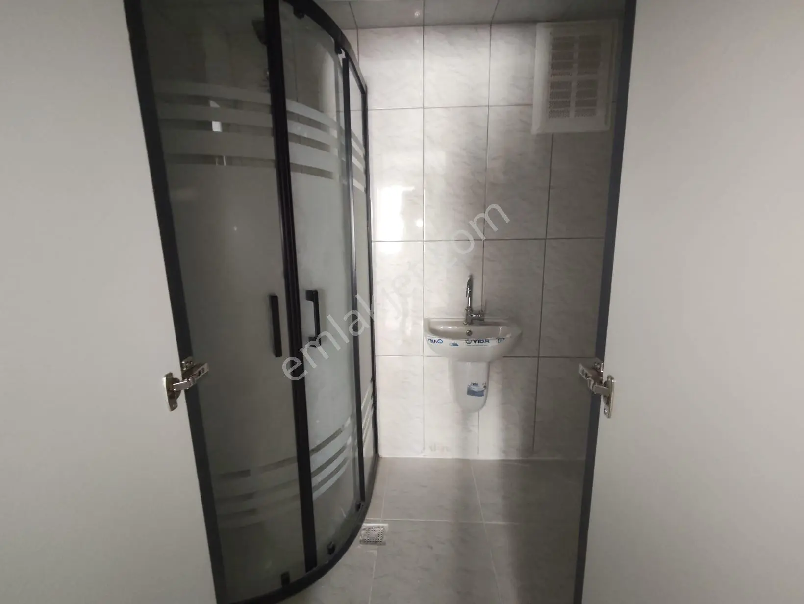 Yılmaz Gayrimenkulden Satılık Bulvar Üzeri 150 M2 3+1 Sıfır Daire - Görsel 16