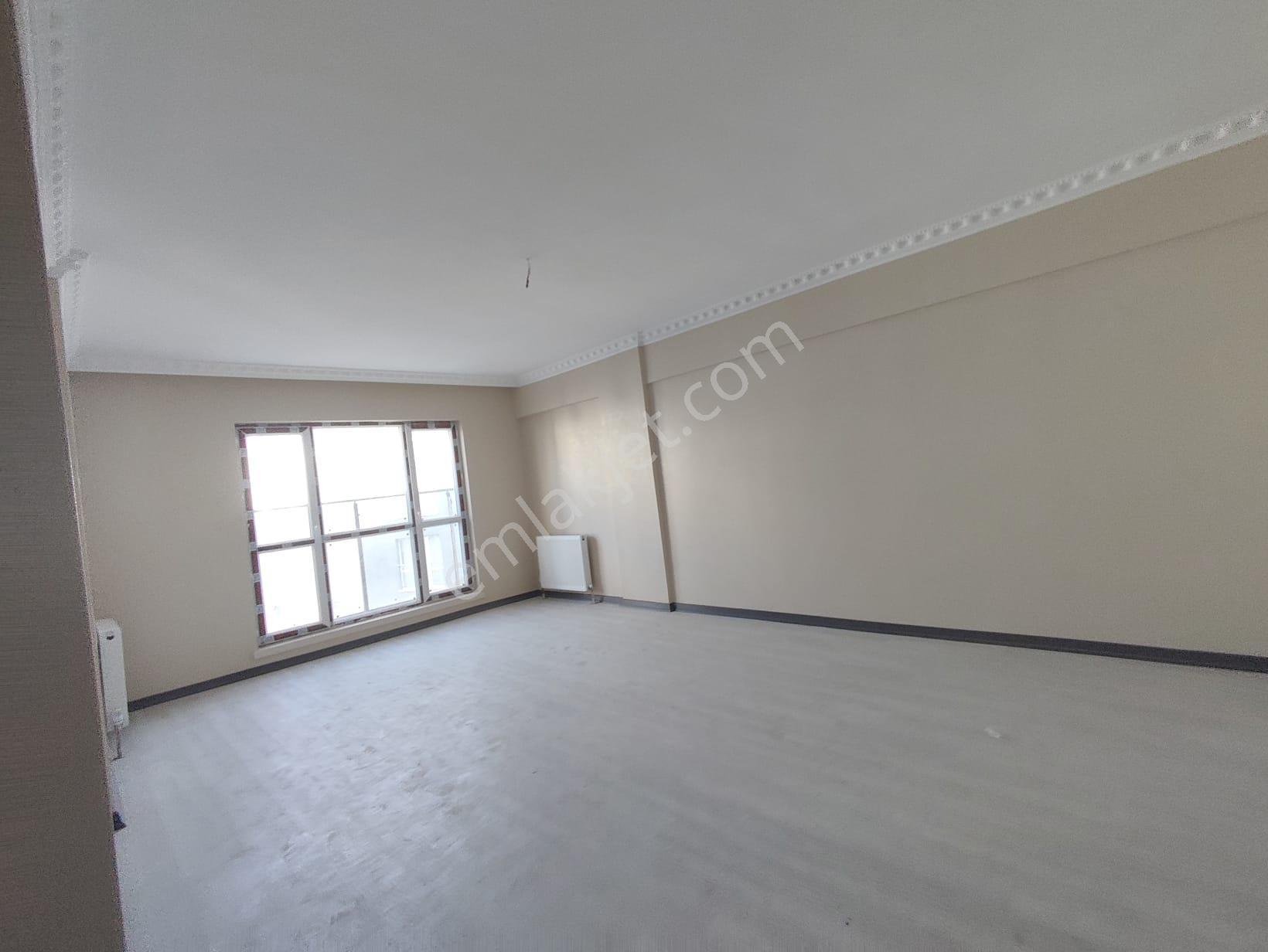 Yılmaz Gayrimenkulden Satılık Bulvar Üzeri 150 M2 3+1 Sıfır Daire - Görsel 30