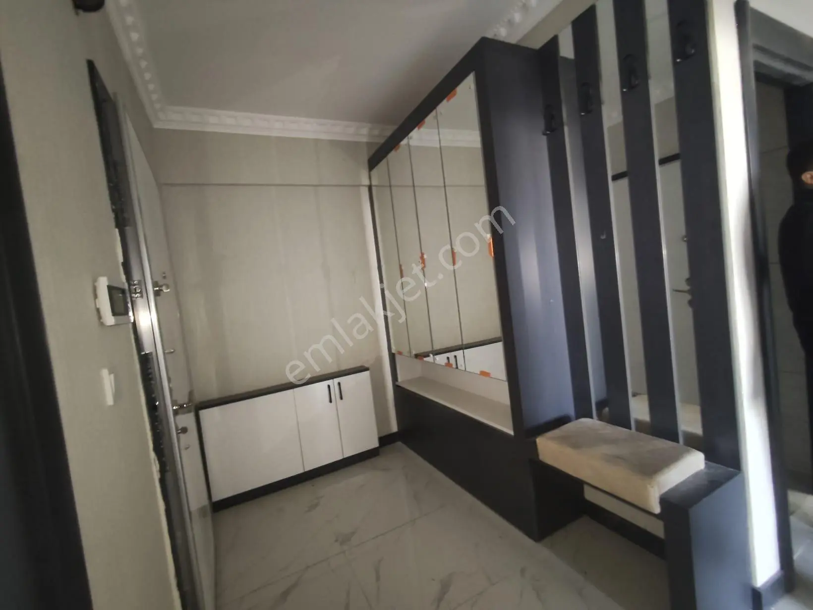 Yılmaz Gayrimenkulden Satılık Bulvar Üzeri 150 M2 3+1 Sıfır Daire - Görsel 4