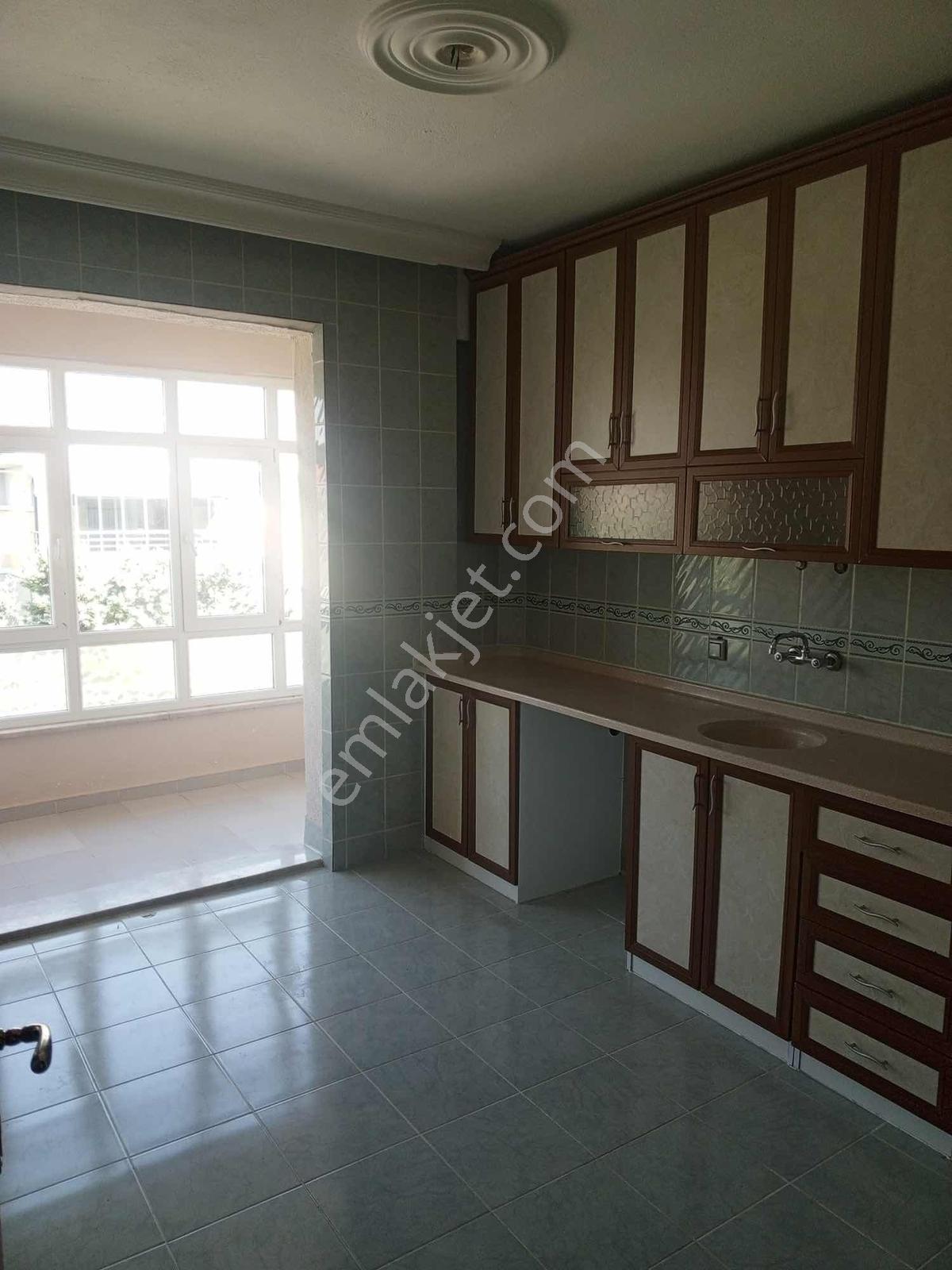 Ermora Dan Buharada Merkezi Konumda Temiz 3+1 Kiralık Daire