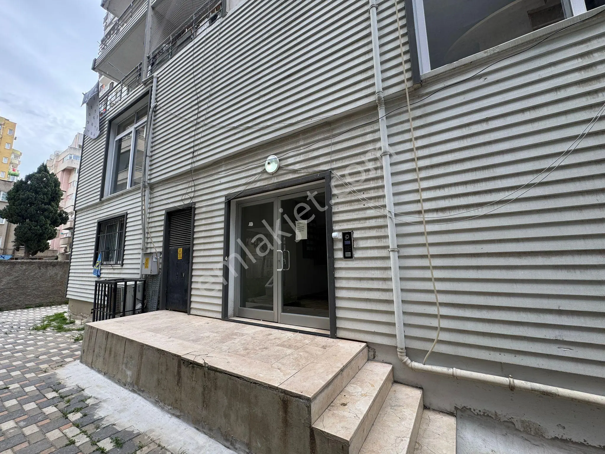 Reşatbey'de Satılık 40m2 Doğu Cepheli 4katlı Binanın 2.katı Balkonlu 1+1 Daire 2700.000tl Pazarlık. - Görsel 2