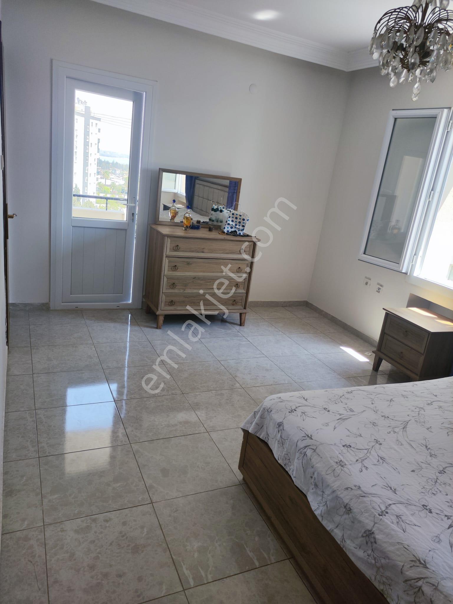 3+1 Göl Manzaralı Güzelyalı 220m2 Herkat Tek Daire 4cephe G.enerji Dgaz 2banyo 4balkon 5-10yaş. - Görsel 17