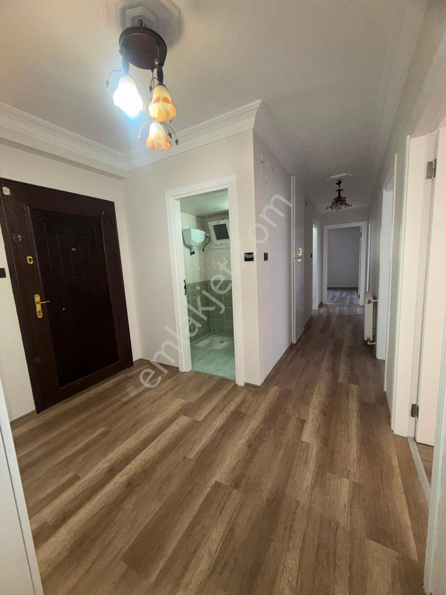 3+1 Yurt Kurttepe Cadde Üzeri Kap.mutfak 170m2 Geniş Hasarsız İskanlı 8-4 Katı Kgb Cephe Dgaz. - Görsel 9