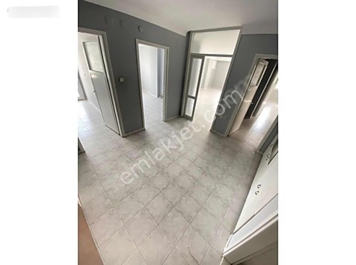3+1güzelyalı İllerbankası 8-8katı 2banyo 200m2 Gd Cephe Kap.mutfak 21-25yaş Az Hasarlı. - Görsel 17