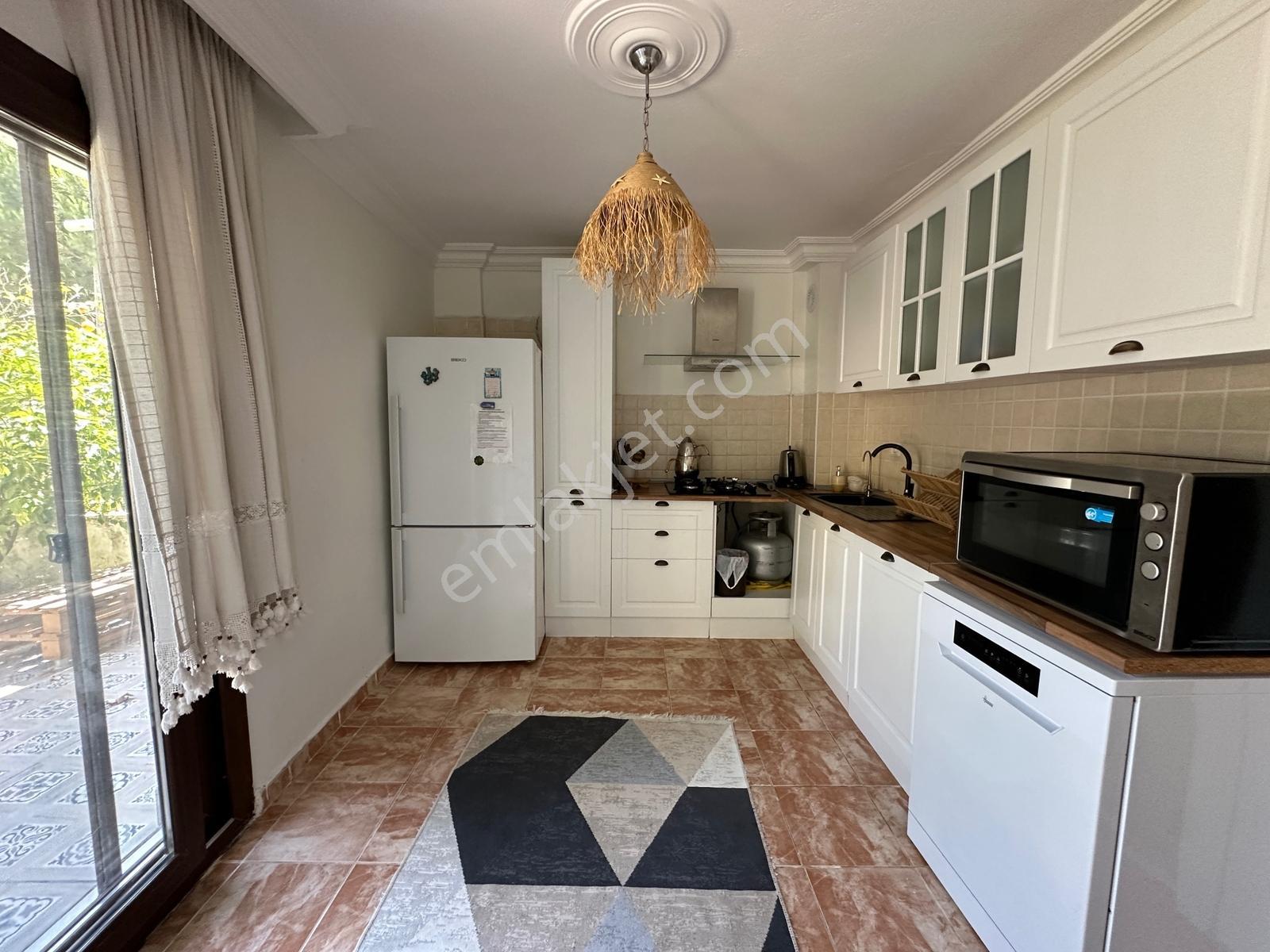Güzelbahçe Çamlı Dadaşkent Sitesi Müstakil Havuzlu Satılık Villa - Görsel 7