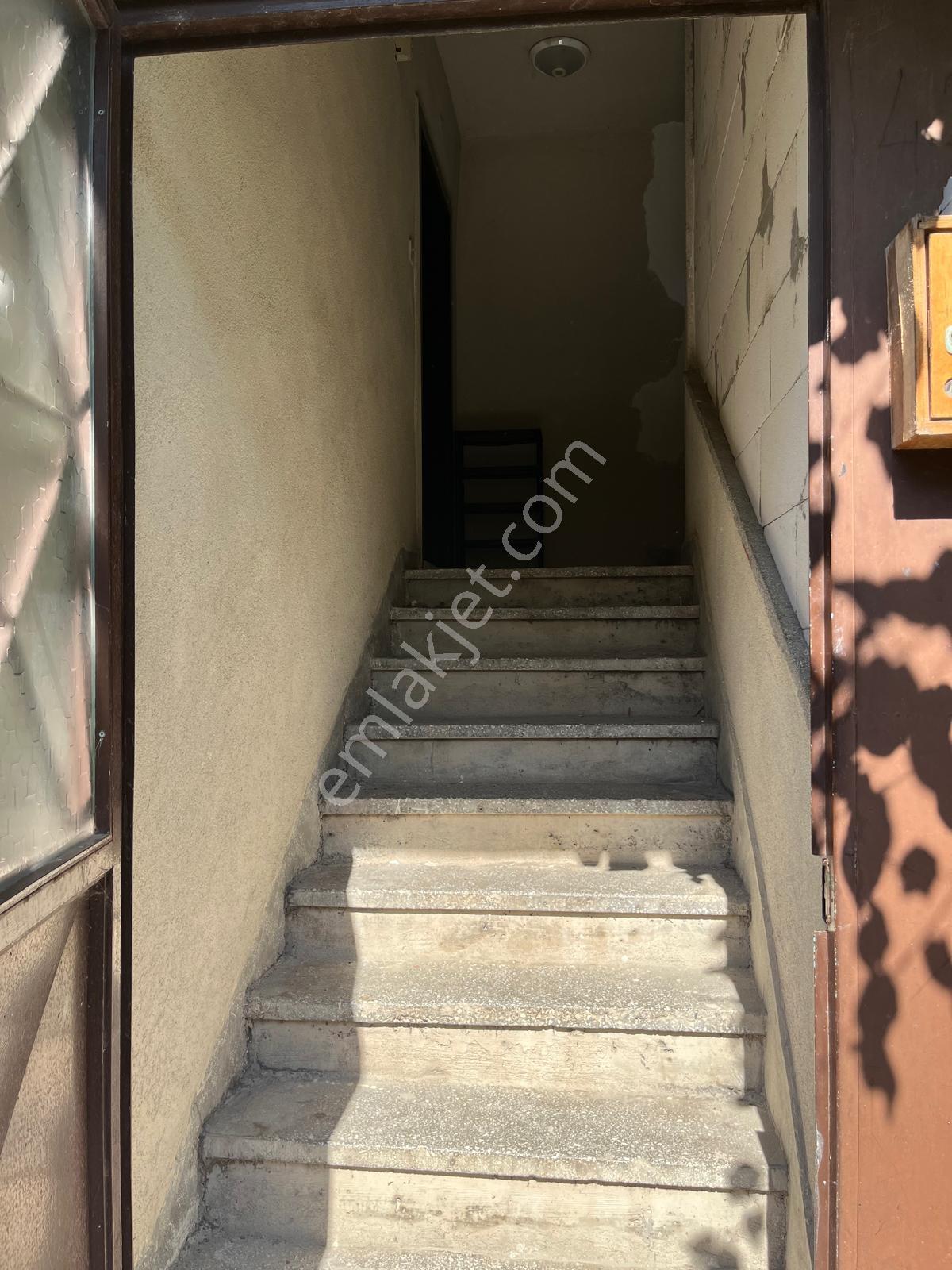 Karabük Bostanbükü Bahçelievlerde Kiralık 3+1 Ara Kat Daire - Görsel 6