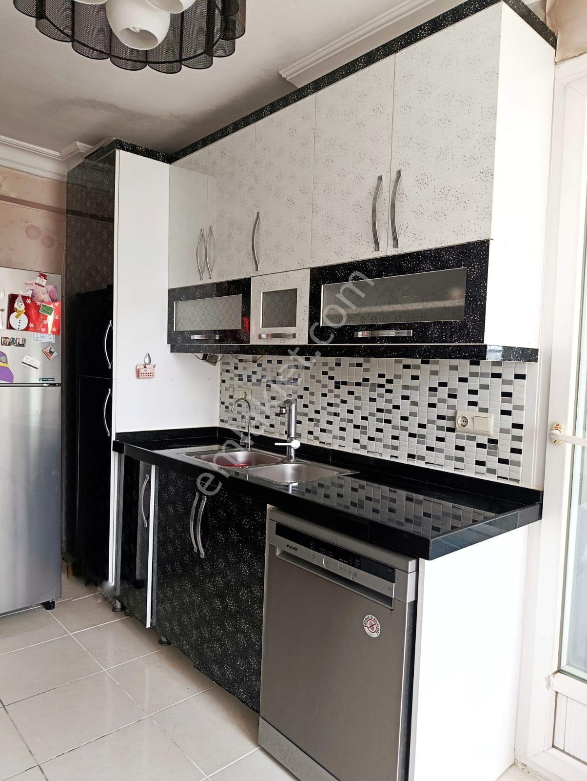 3+1yurt 9-4katı Dgaz 200m2 Site İçinde Kiler Kap.mutfak Cam Balkon D.şebeke Hasarsız Kgd Cephe, - Görsel 18