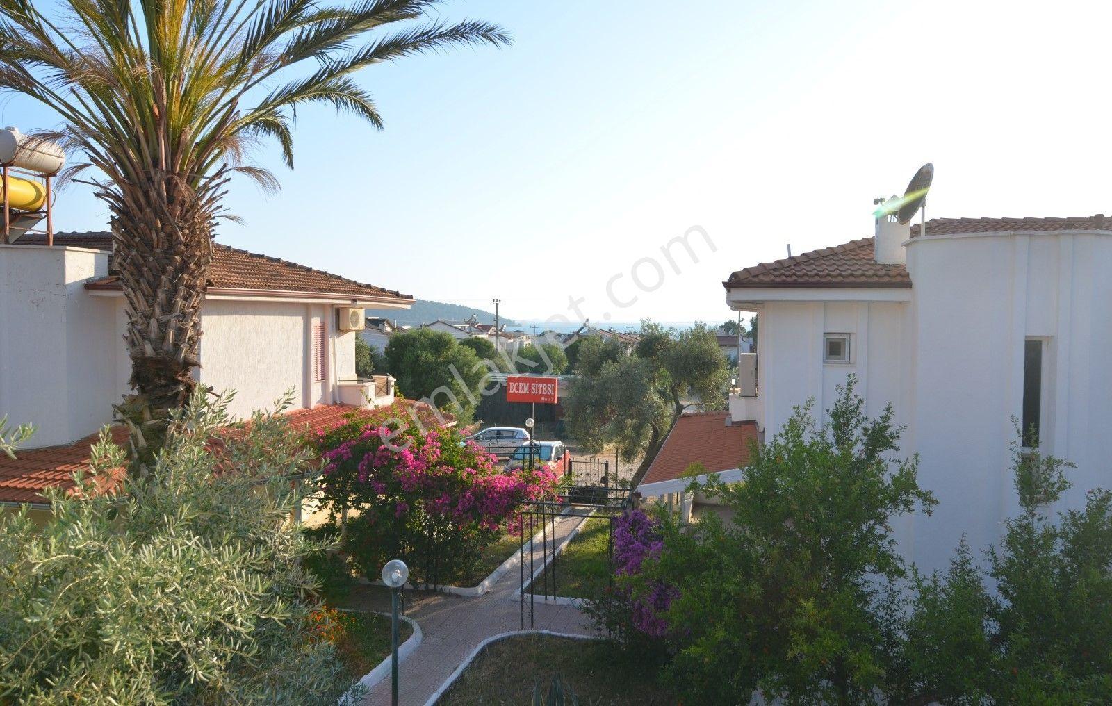 Denize 300 Mt. Mesafeli Havuzlu Site İçi ,bahçeli 3+1 Villa - Görsel 25