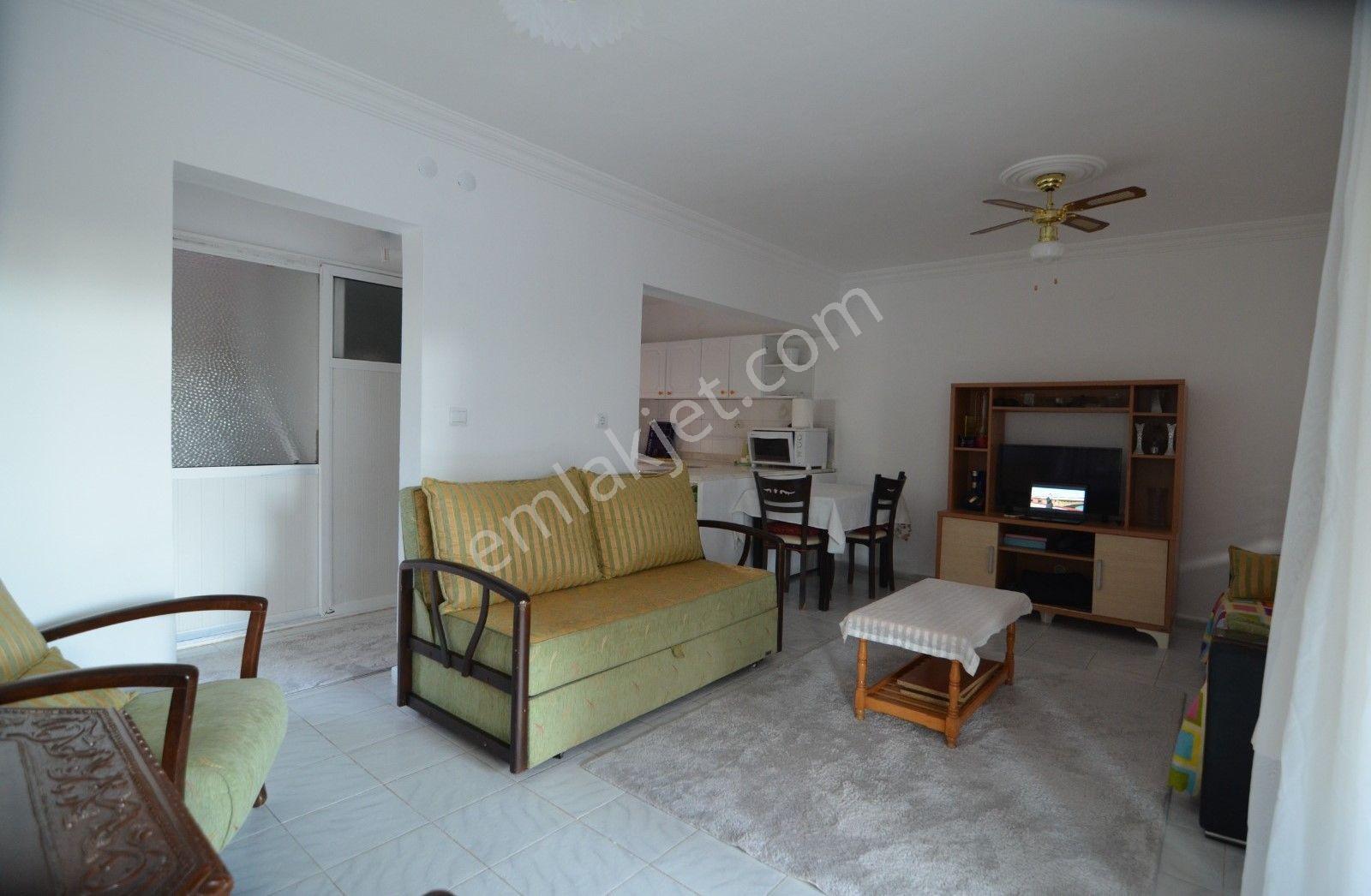 Denize 300 Mt. Mesafeli Havuzlu Site İçi ,bahçeli 3+1 Villa - Görsel 19