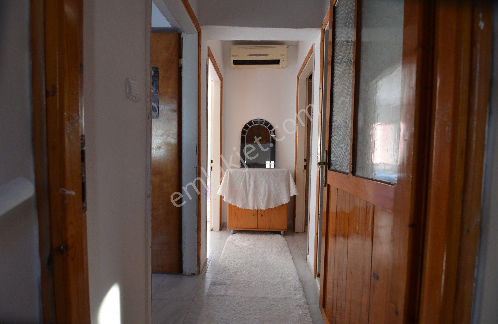 Denize 300 Mt. Mesafeli Havuzlu Site İçi ,bahçeli 3+1 Villa - Görsel 28