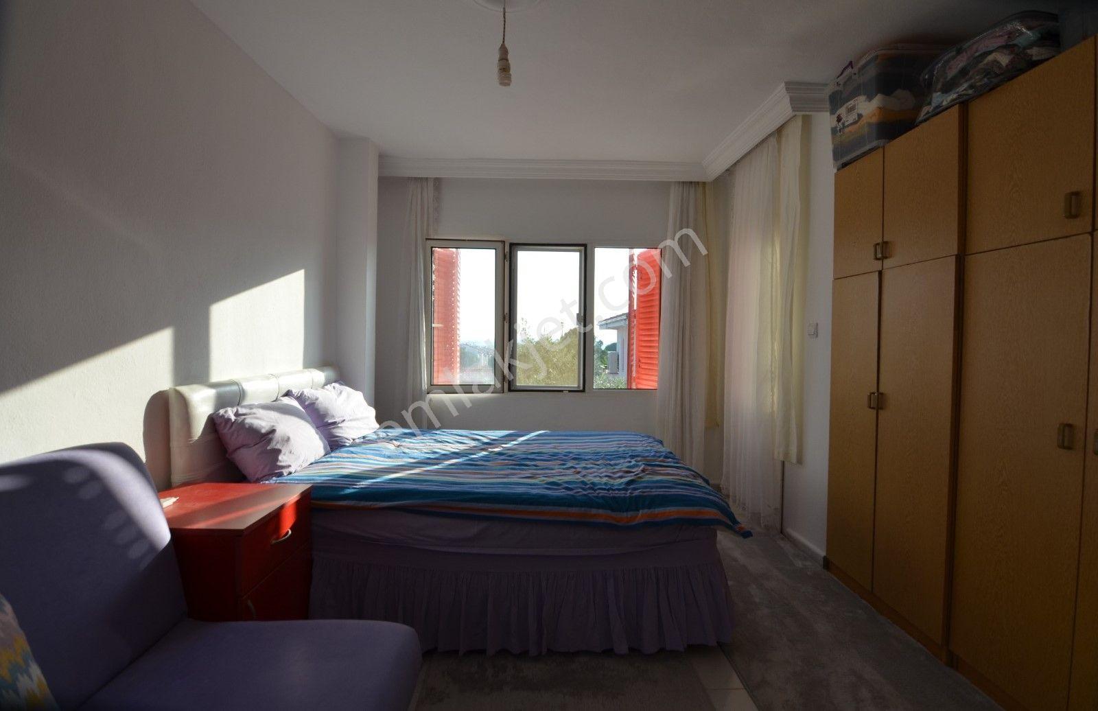 Denize 300 Mt. Mesafeli Havuzlu Site İçi ,bahçeli 3+1 Villa - Görsel 21
