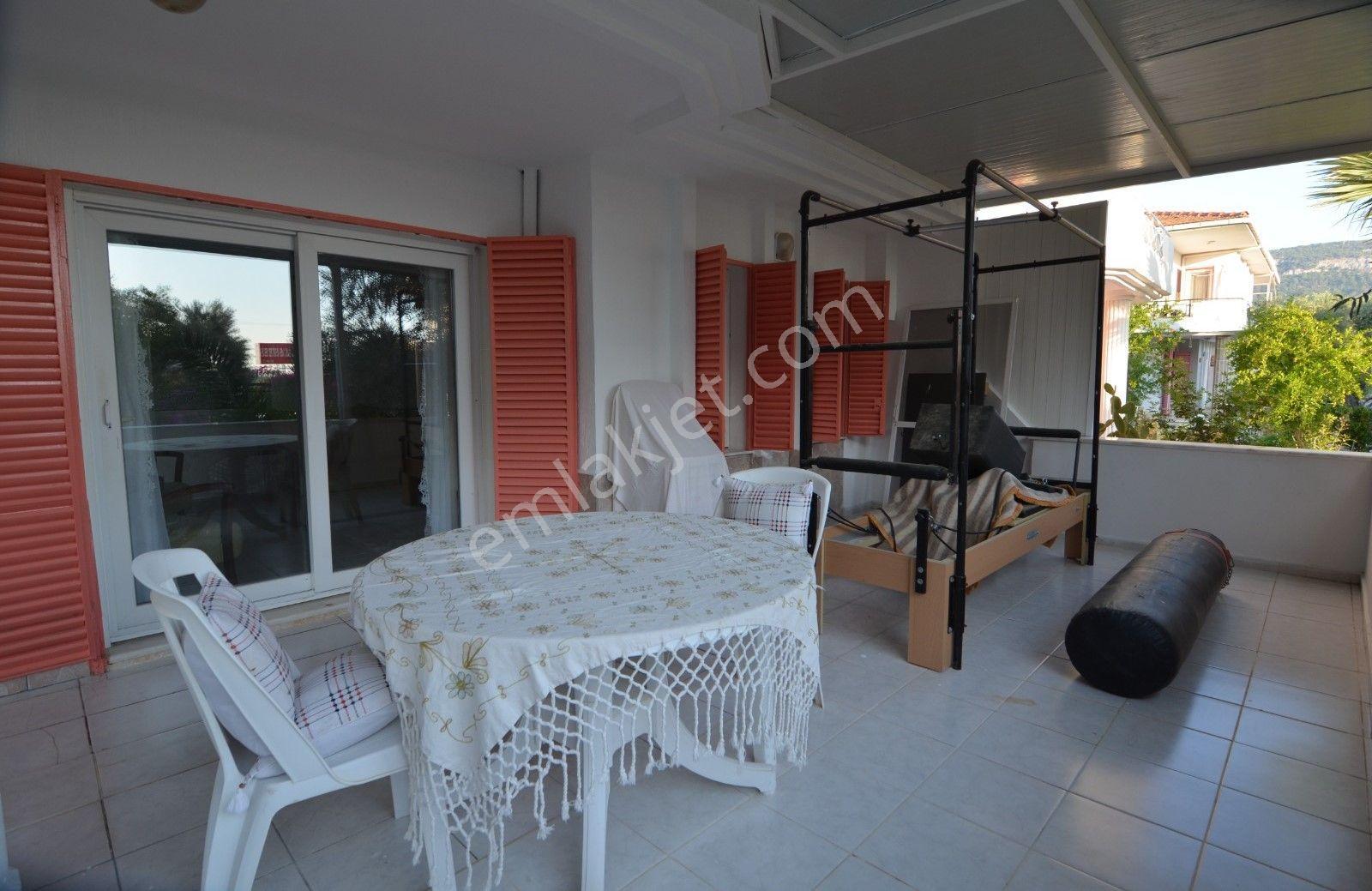 Denize 300 Mt. Mesafeli Havuzlu Site İçi ,bahçeli 3+1 Villa - Görsel 9