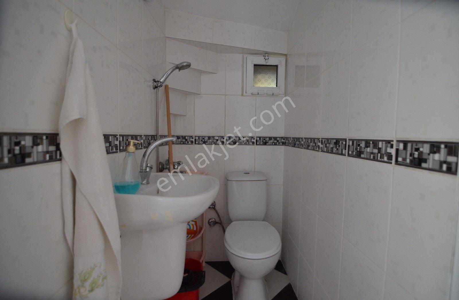 Denize 300 Mt. Mesafeli Havuzlu Site İçi ,bahçeli 3+1 Villa - Görsel 35