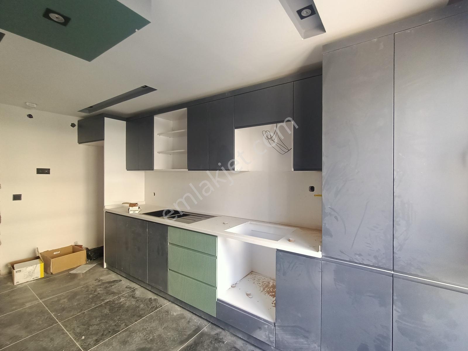 Evbul'dan Petrol City Yanında Oturulmaya Hazır 3+1 Ara Kat Daire - Görsel 2