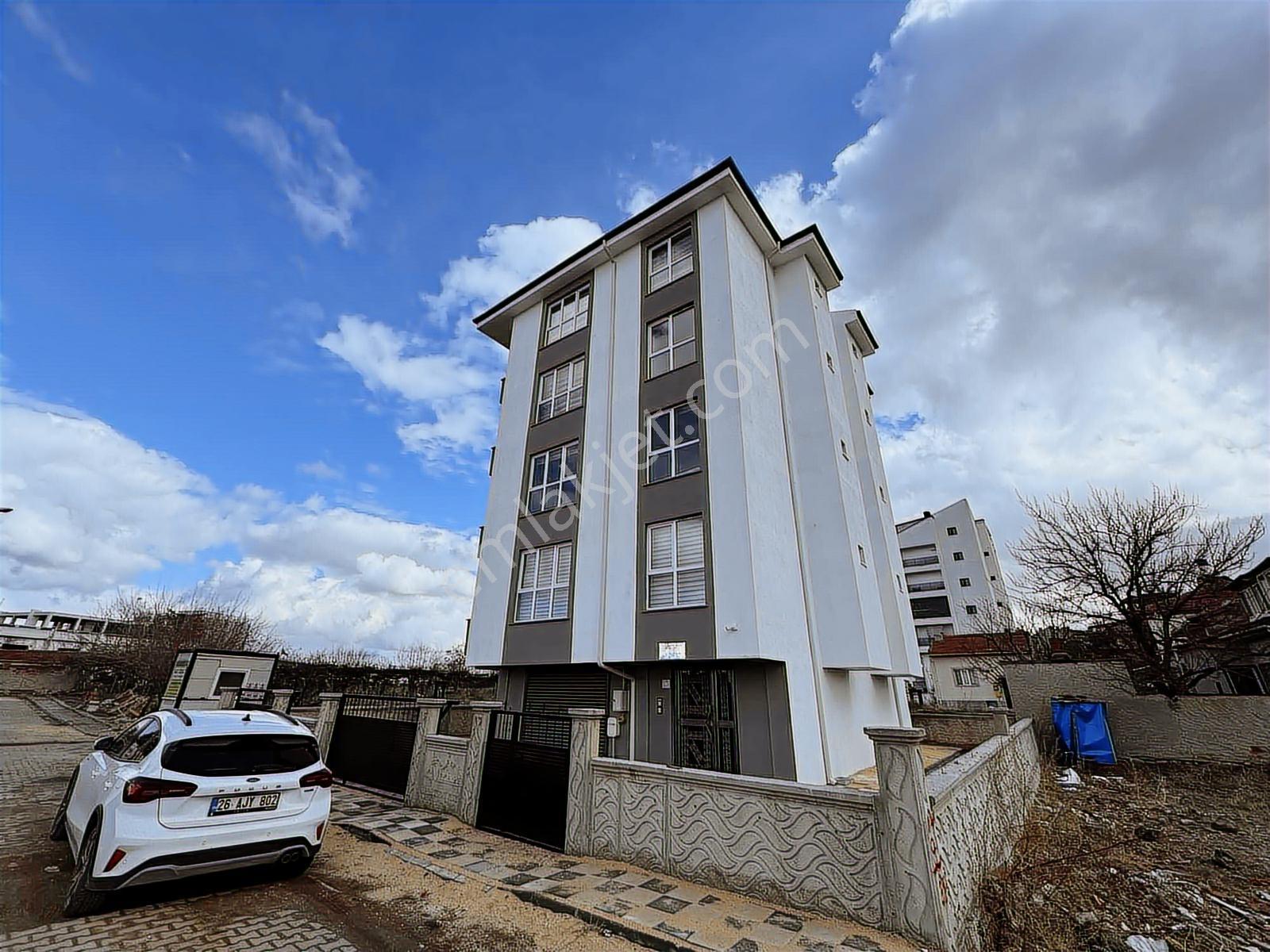 Pera'dan 71 Evler Mah Şehir Hst. Karşısı Bina Eşyalı 8 Adet 2+0 - Görsel 15