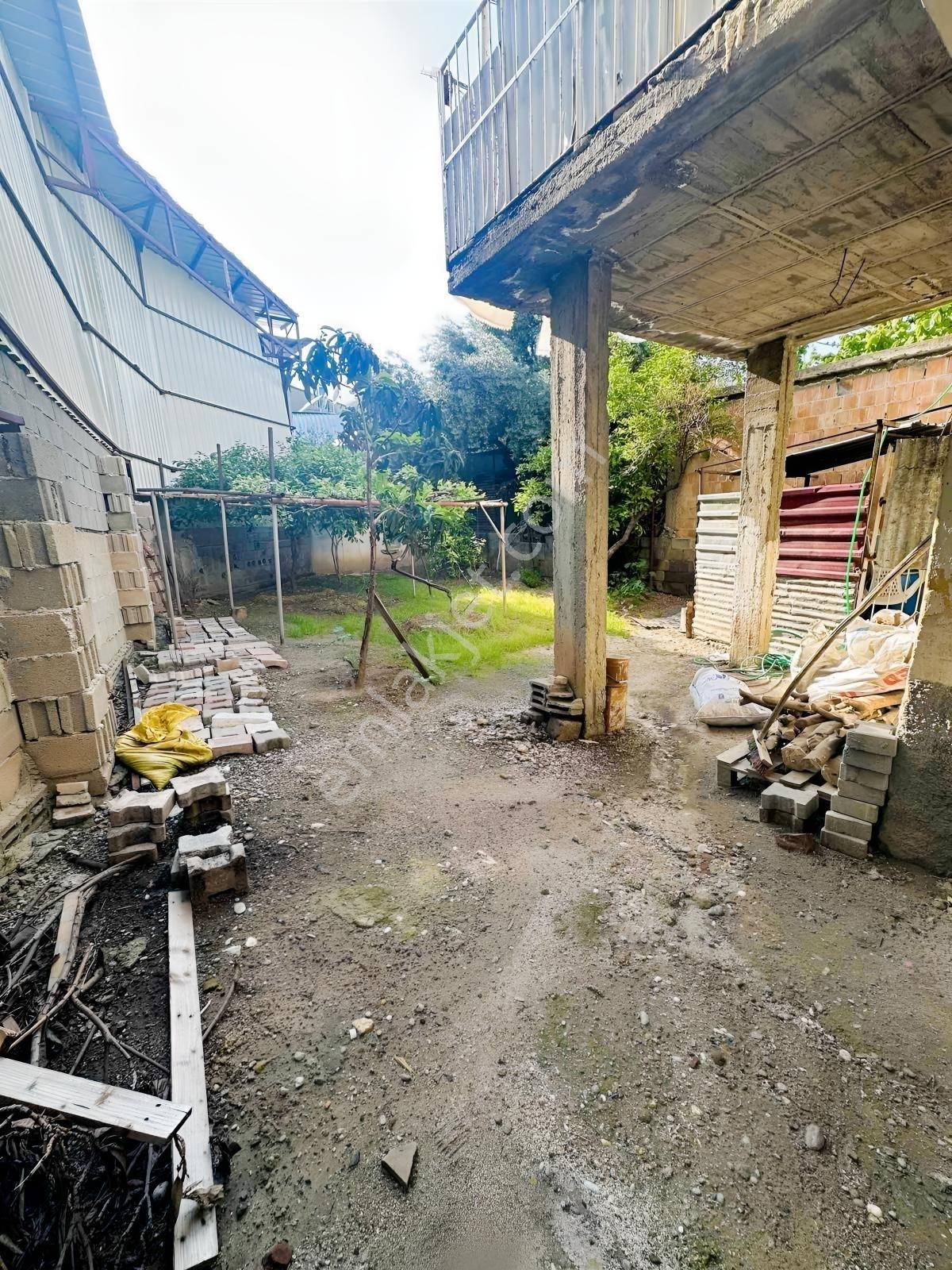 Mirzaçelebi De Geniş Arsa İçinde Satılık 3 Katlı Ev - Görsel 36