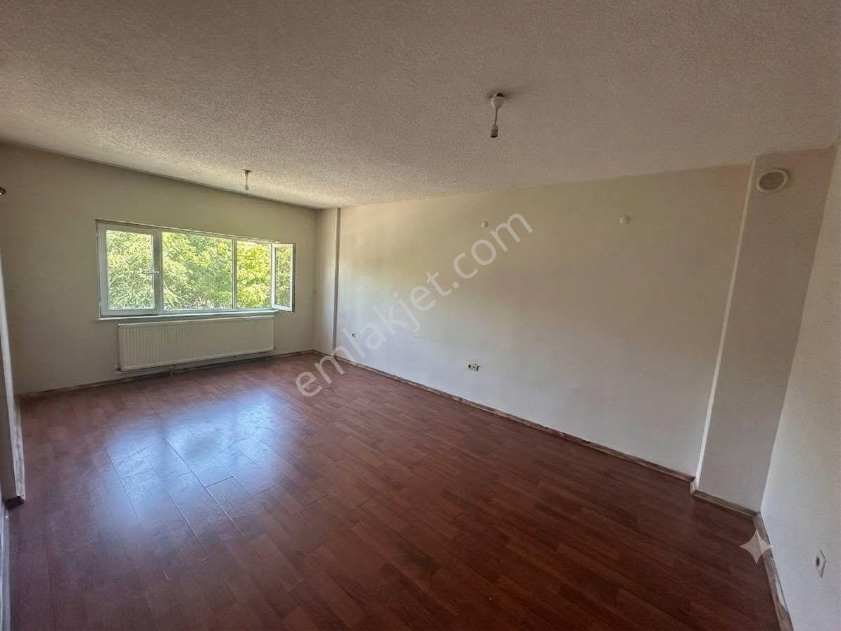 Turgutlu Kiralık Şehitler Mah 125m2 3+1 Oda 2. Kat Asansörlü Doğalgazlı Balkonlu Daire - Görsel 8