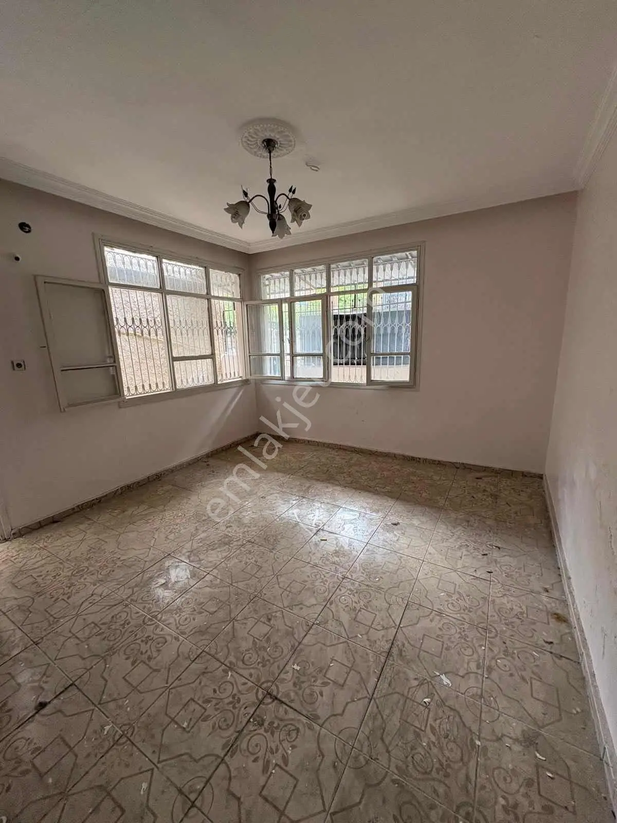 Barış Mahallesinde 120 M² 1+1 Müstakil Ev - Görsel 4