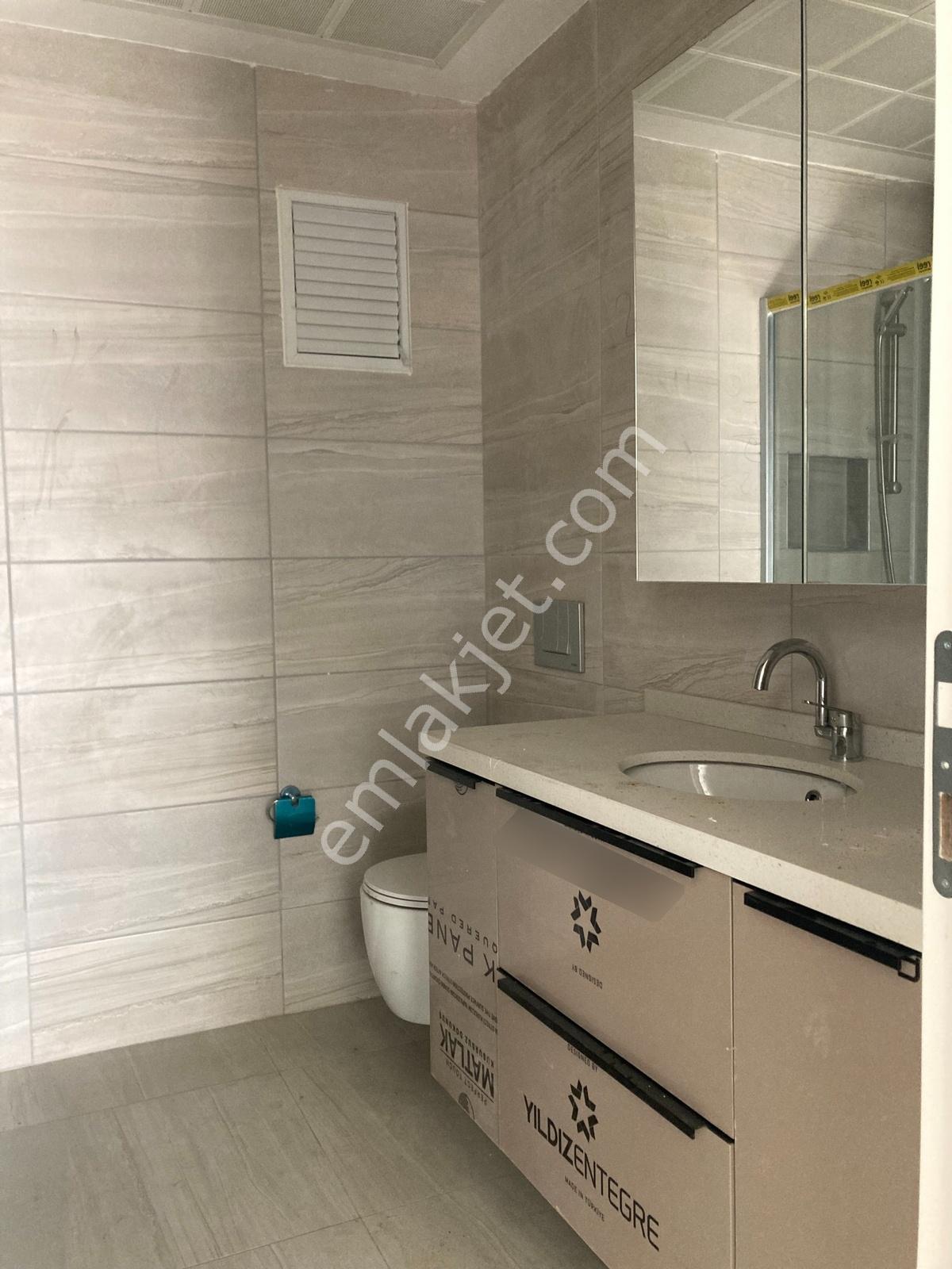 Ümraniye Hekimbaşında Site İçinde Balkonlu Kiralık 2+1 - Görsel 10