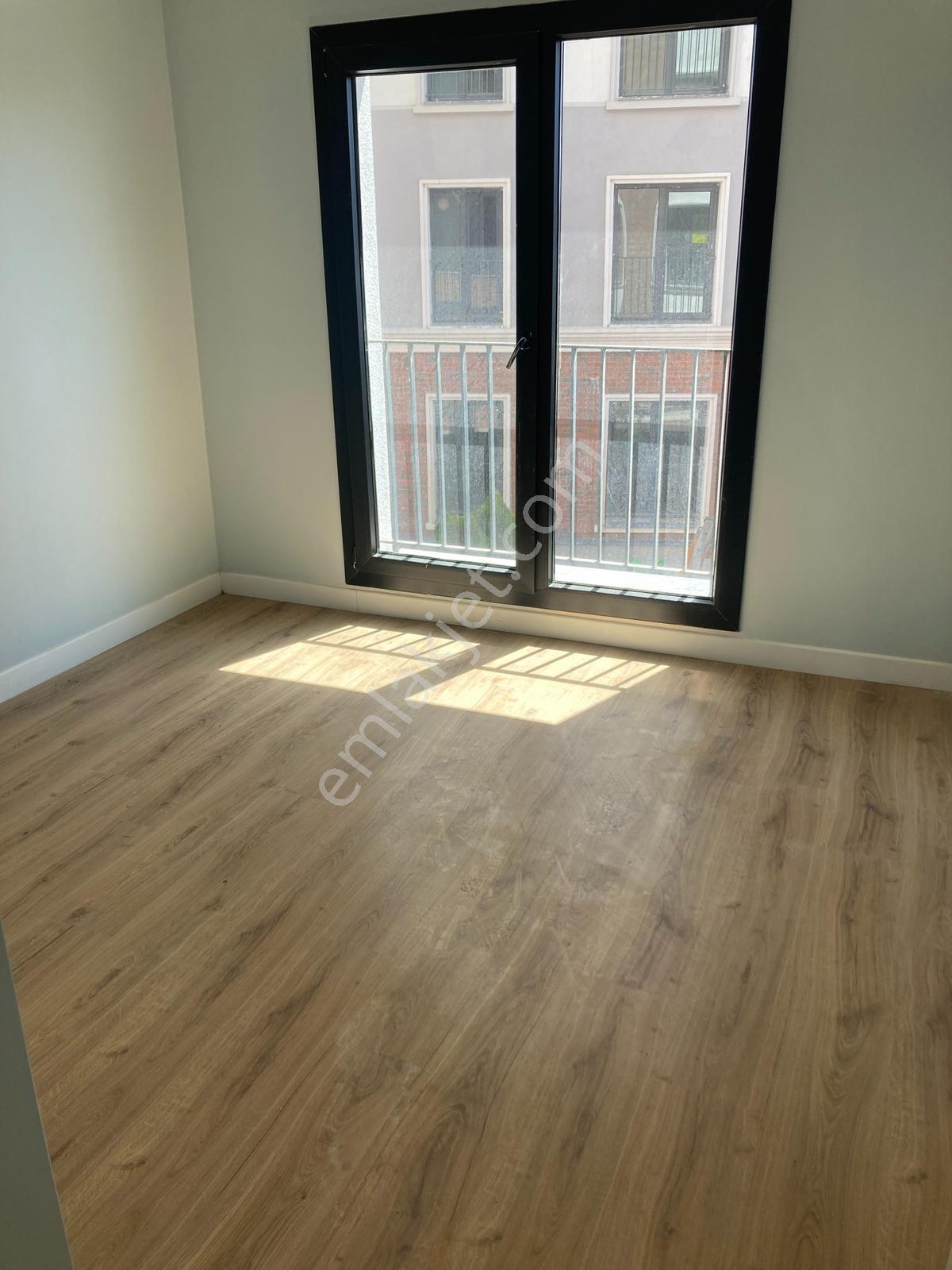 Ümraniye Hekimbaşında Site İçinde Balkonlu Kiralık 2+1 - Görsel 15