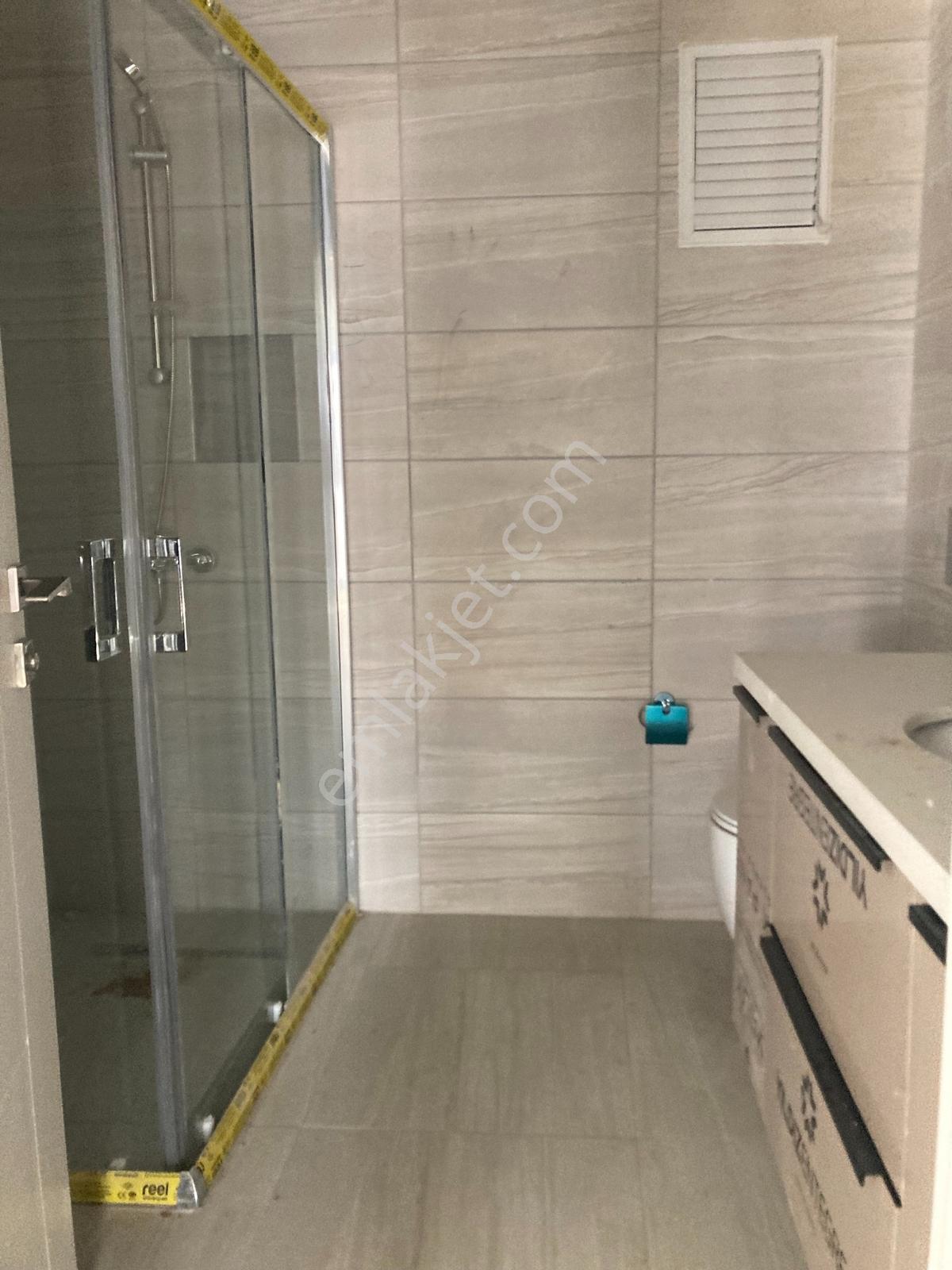Ümraniye Hekimbaşında Site İçinde Balkonlu Kiralık 2+1 - Görsel 16