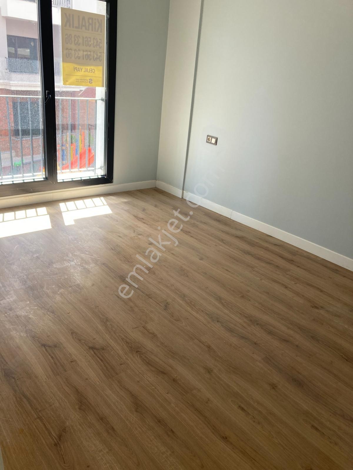 Ümraniye Hekimbaşında Site İçinde Balkonlu Kiralık 2+1 - Görsel 14