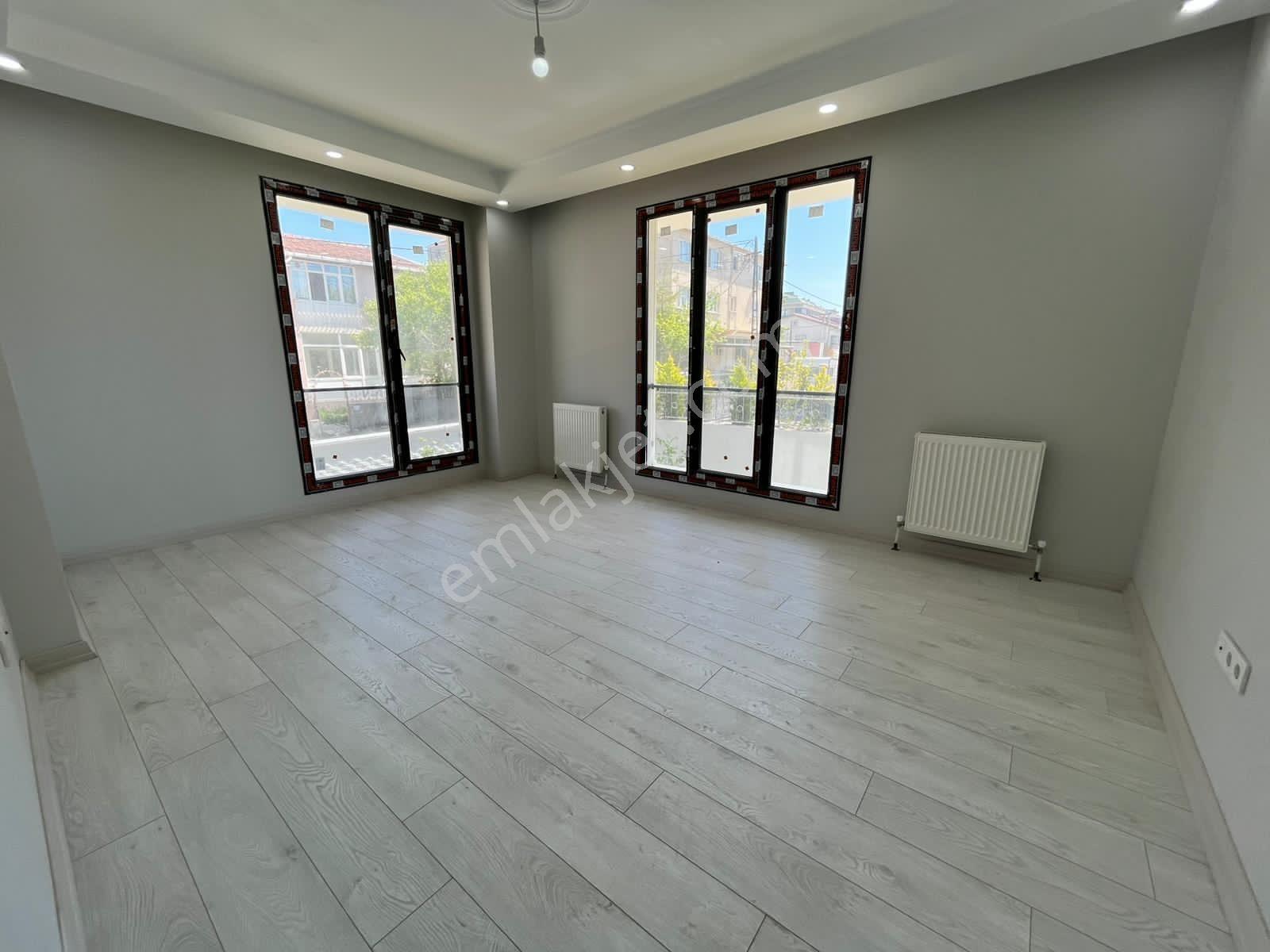 İstanbul Büyükçekmece Kumburgaz'da 2+1 Geniş Kiralık Daire
