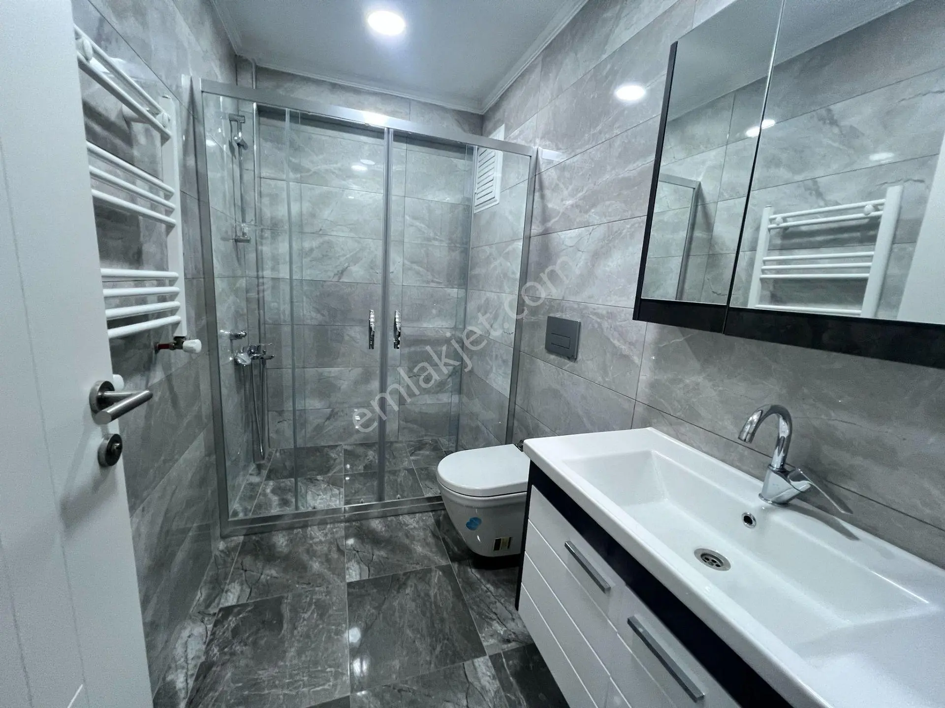 Gaziosmanpaşa Karadeniz Mahallesi Satılık Boş 2+1 Yeni Sıfır Daire