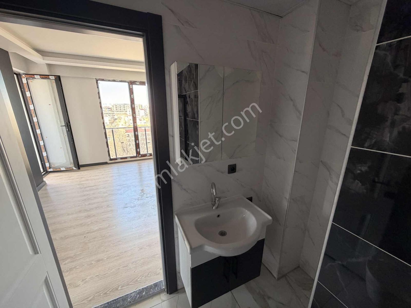 Pamuklu Bulvarında Deniz Manzaralı-iskanlı Daire - Görsel 31