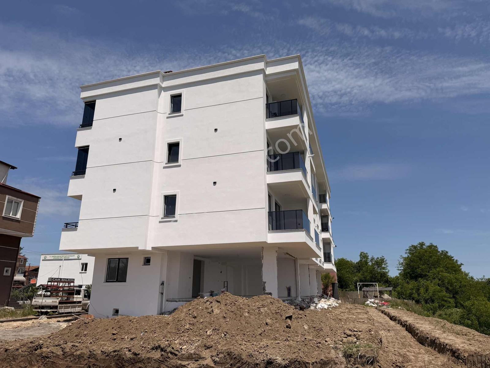 Yeşilırmak Mahallesinde Irmak Manzaralı Fırsat 2+1 Daire - Görsel 21